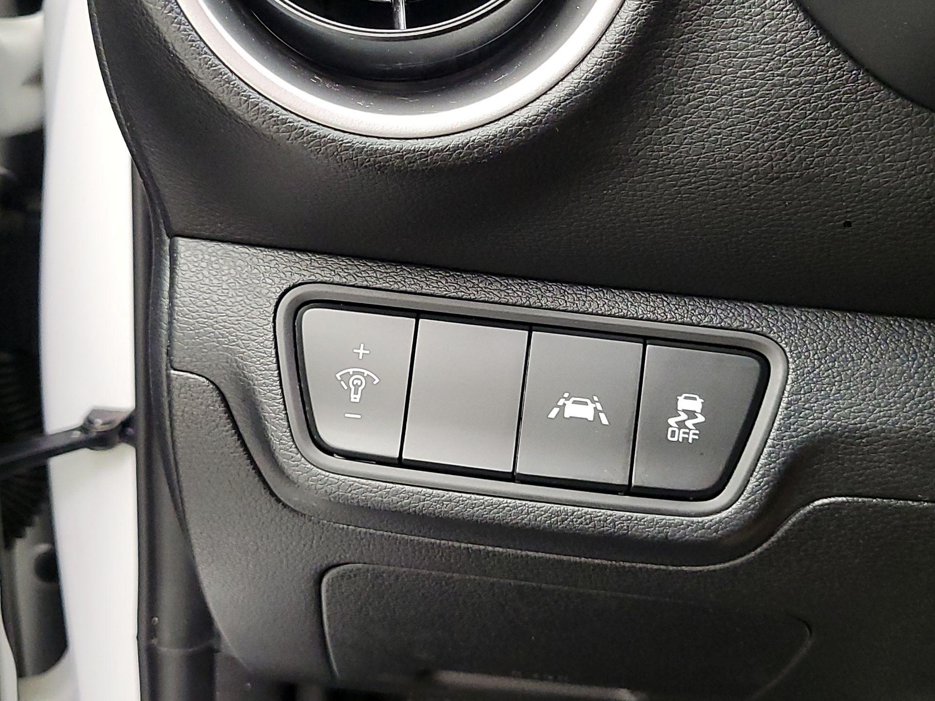 Thumbnail: 2021 Kia Forte - 13