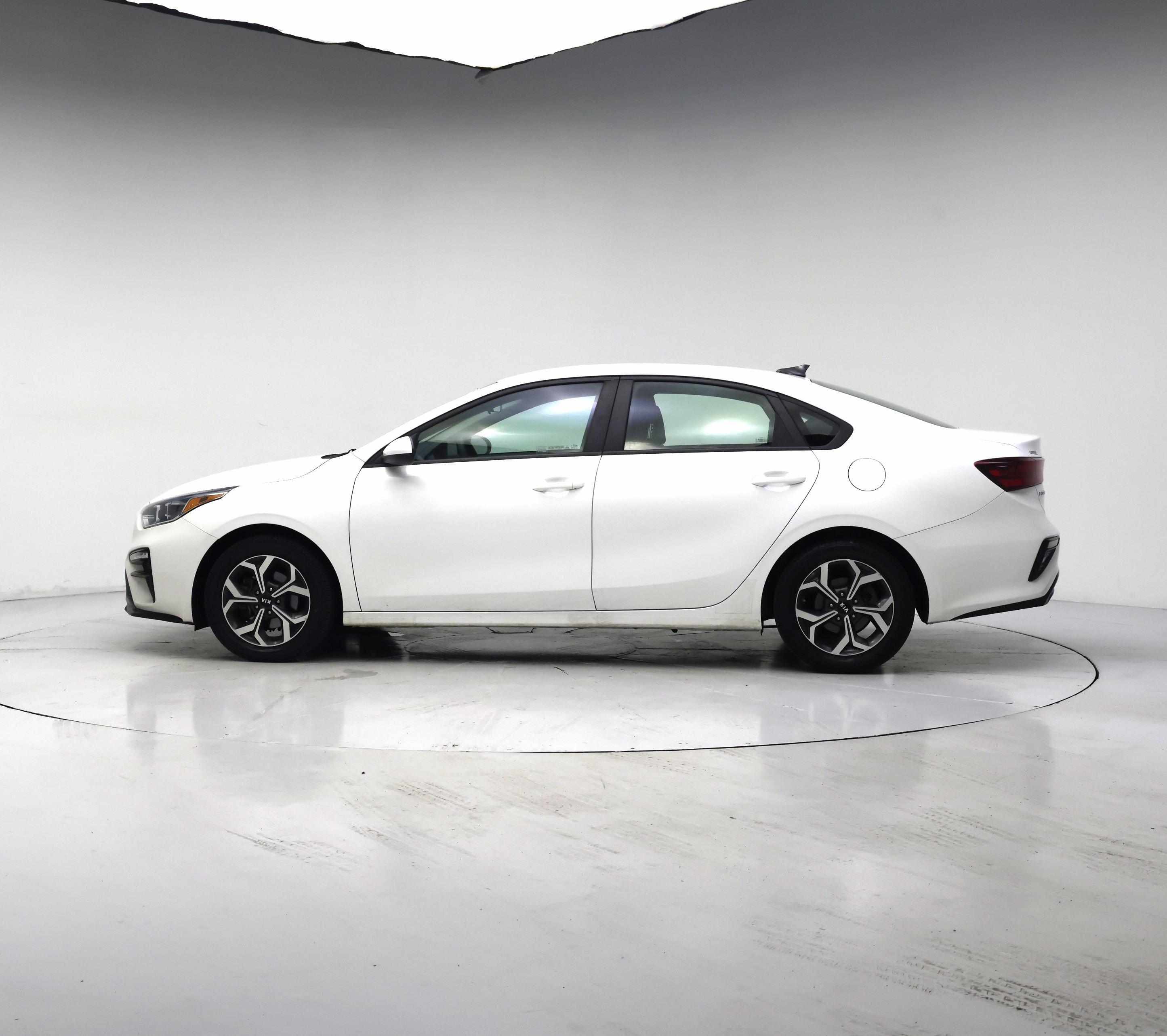 Thumbnail: 2021 Kia Forte - 3