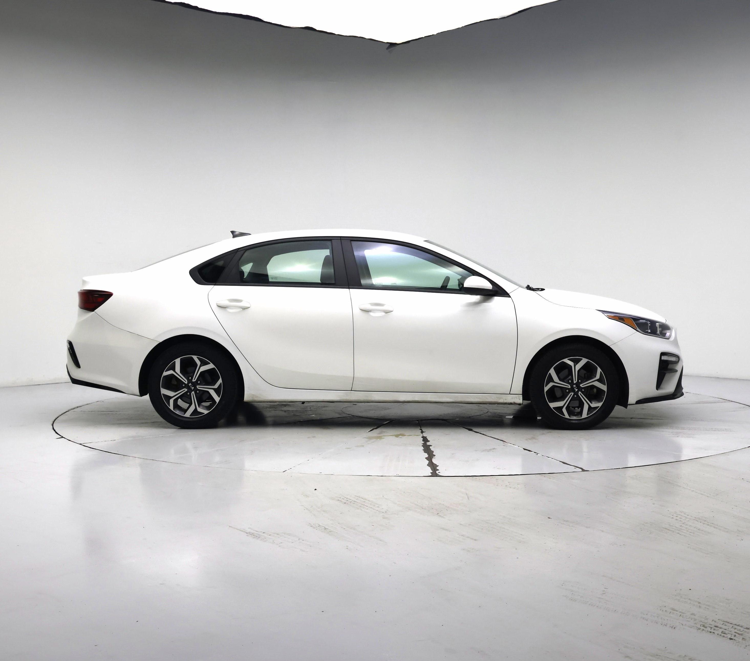 Thumbnail: 2021 Kia Forte - 7