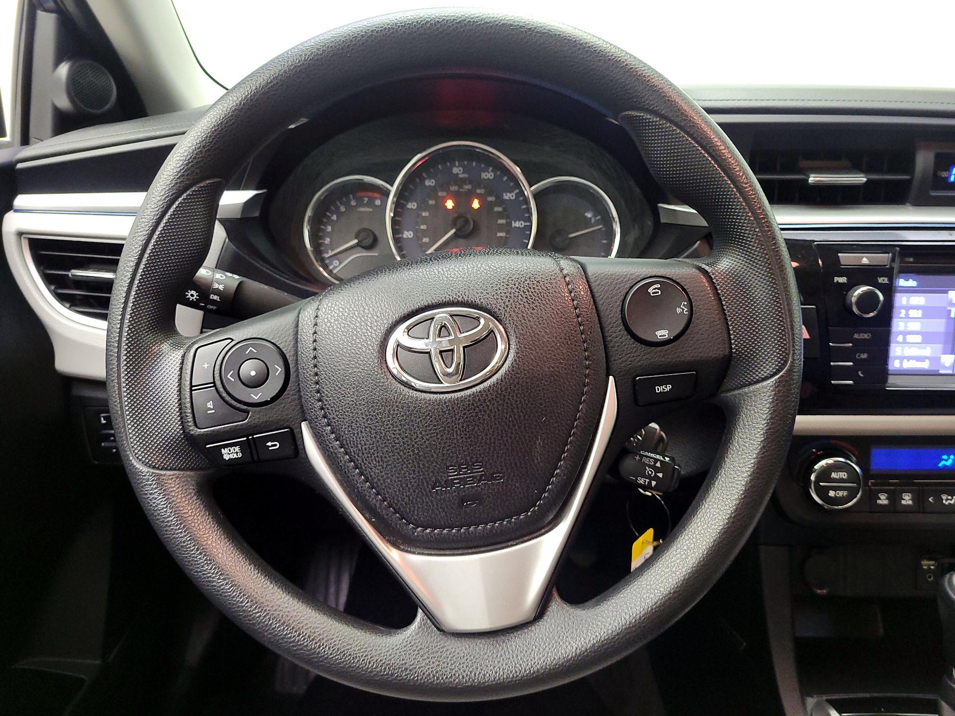 Thumbnail: 2015 Toyota Corolla - 10