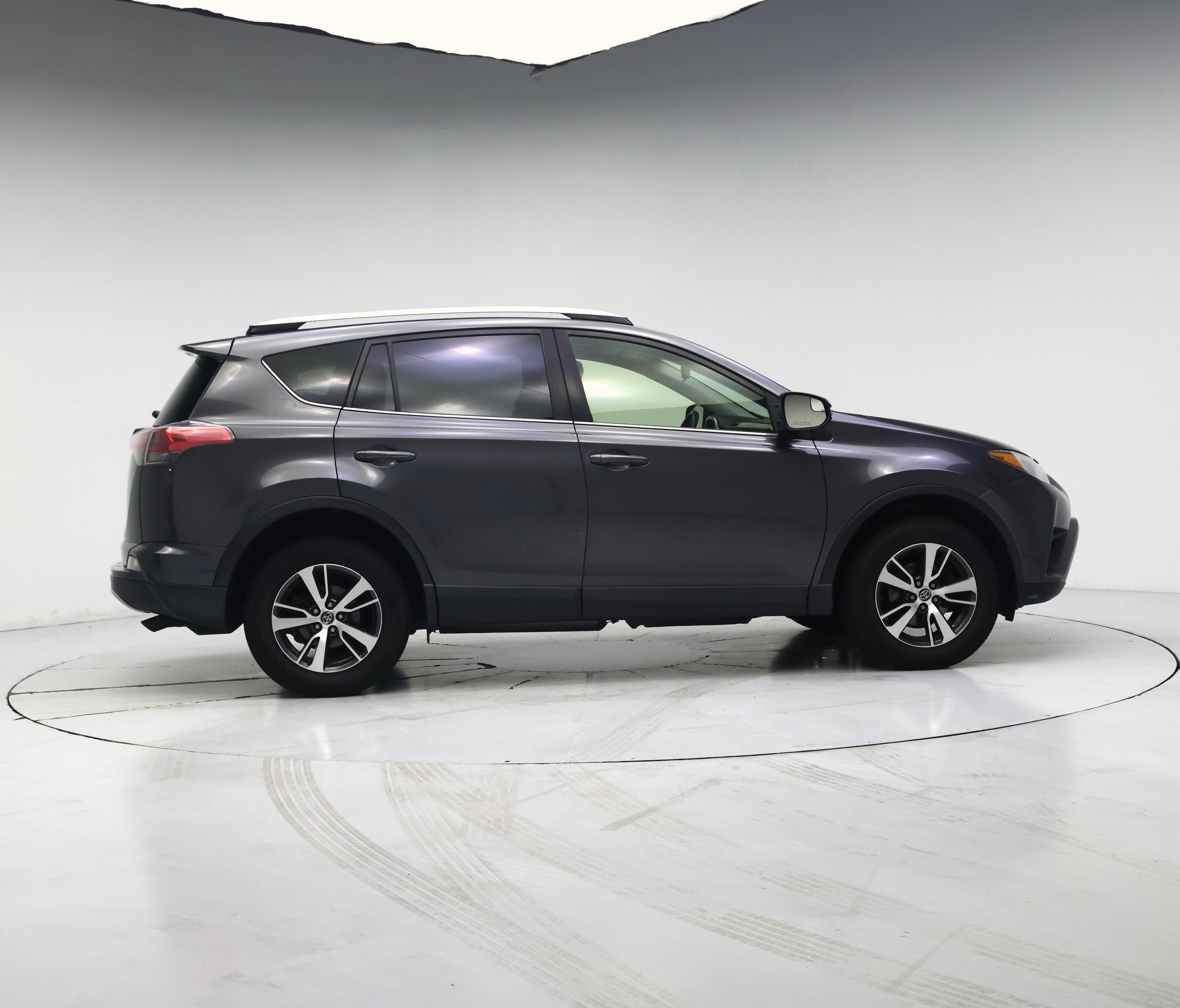 Thumbnail: 2016 Toyota RAV4 - 7