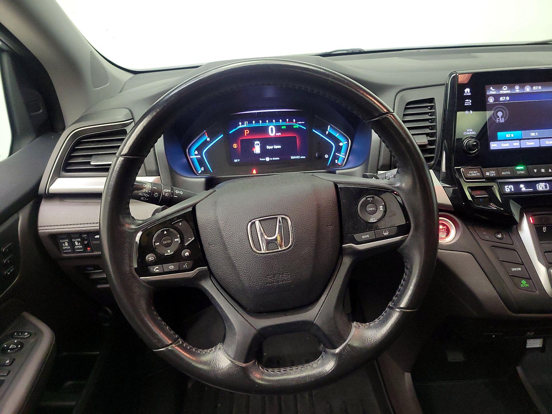Thumbnail: 2018 Honda Odyssey - 10