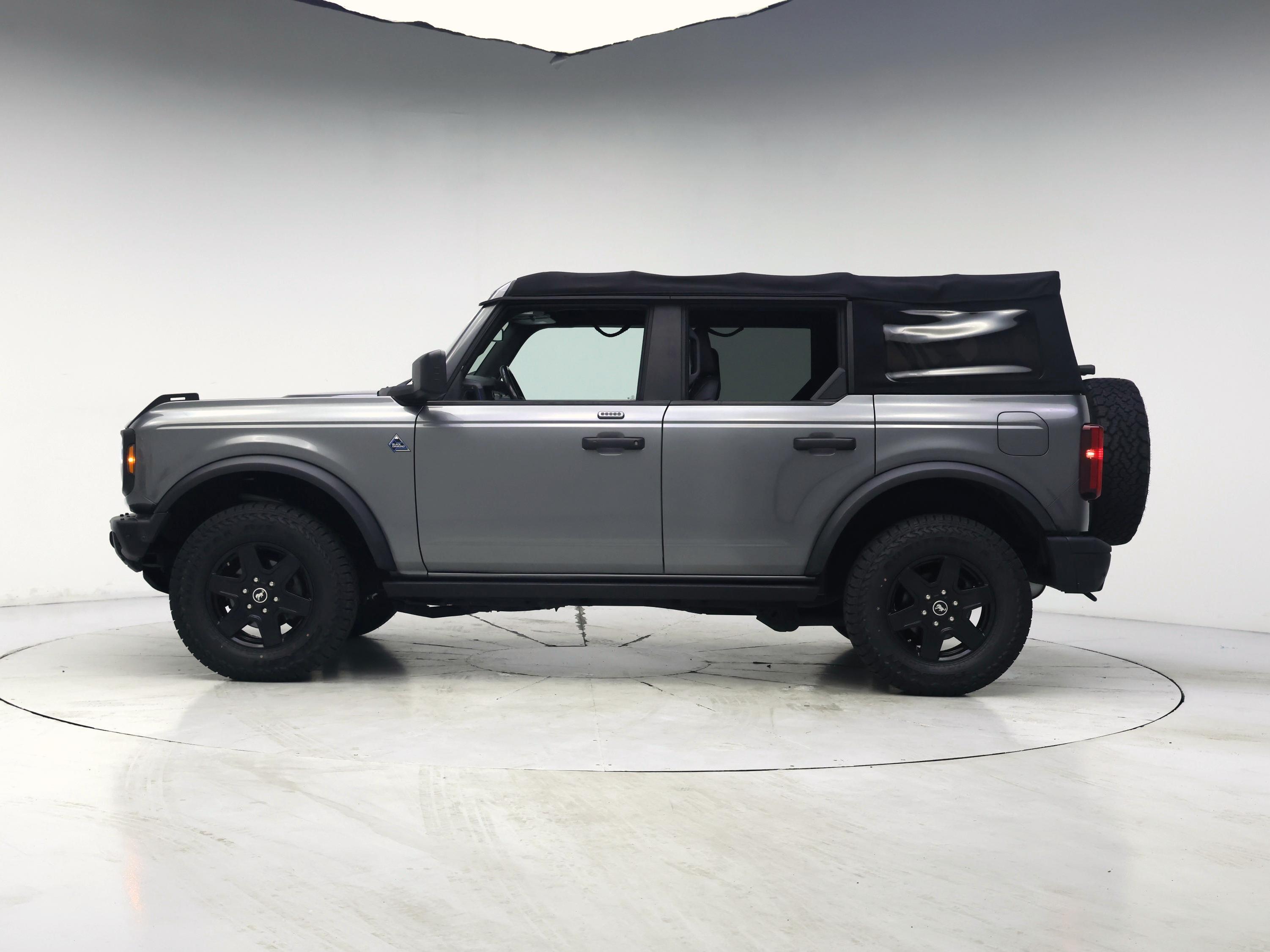 Thumbnail: 2022 Ford Bronco - 3