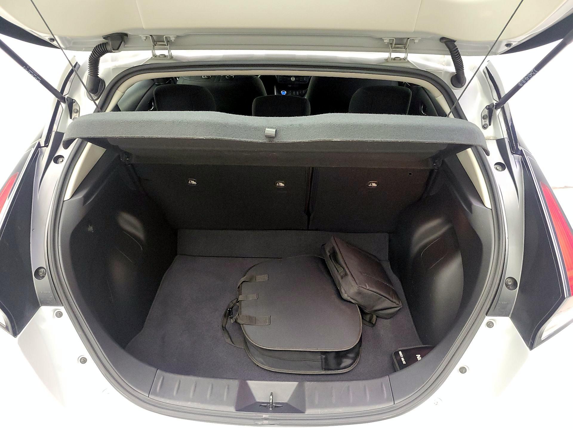 Thumbnail: 2021 Nissan Leaf - 20