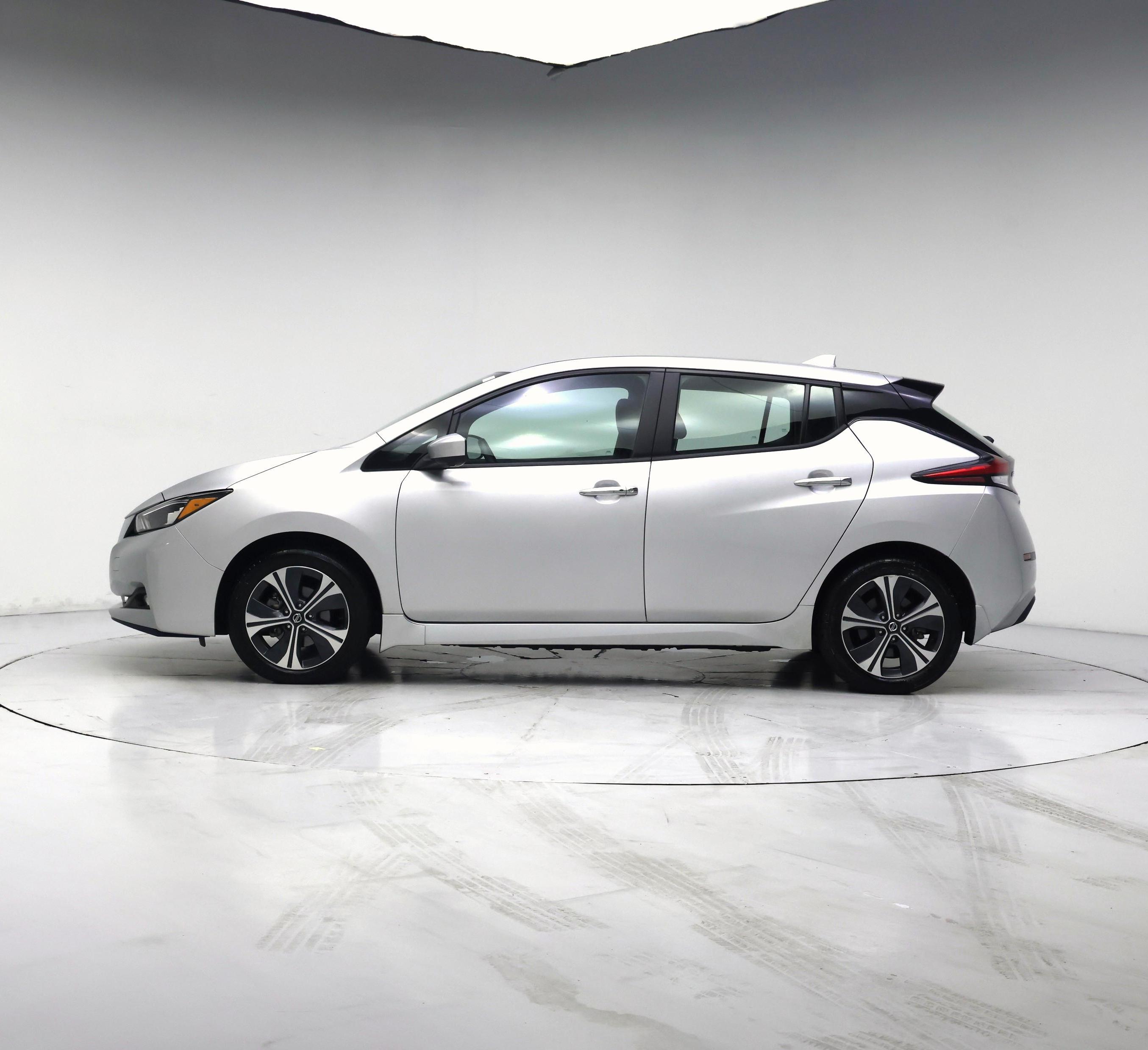 Thumbnail: 2021 Nissan Leaf - 3