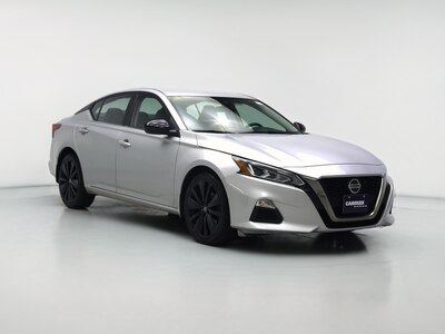 2022 Nissan Altima SR