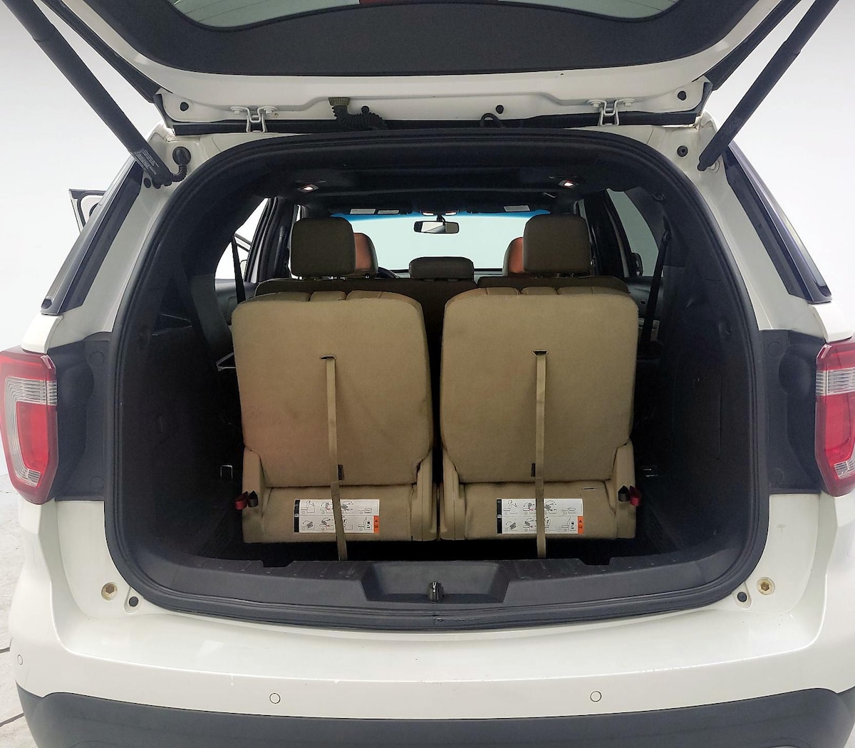 Trunk/Cargo (Seats Up)