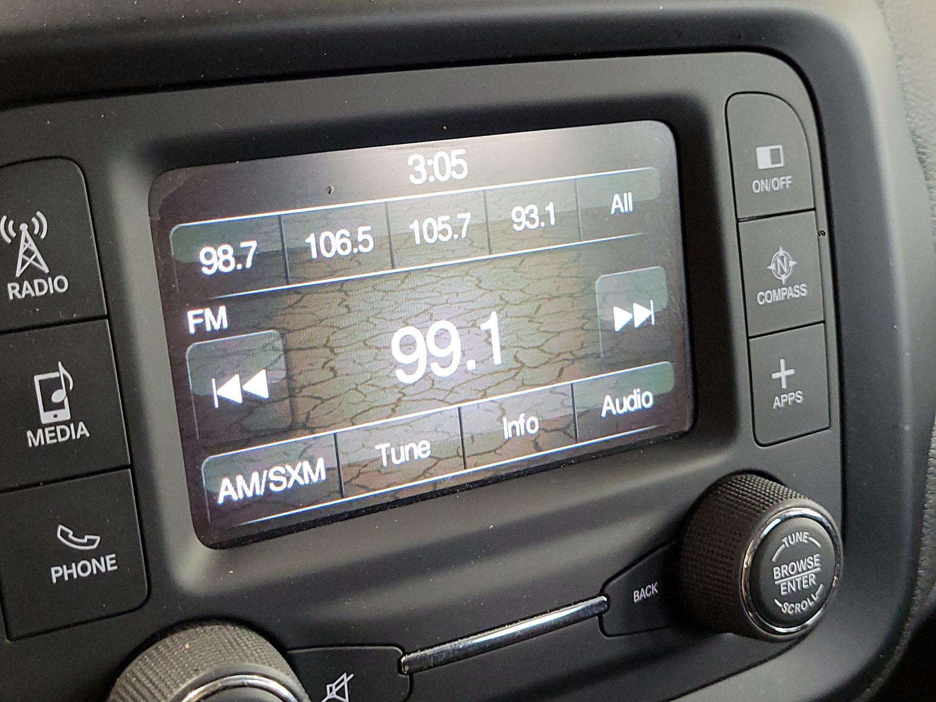 Thumbnail: 2017 Jeep Renegade - 15
