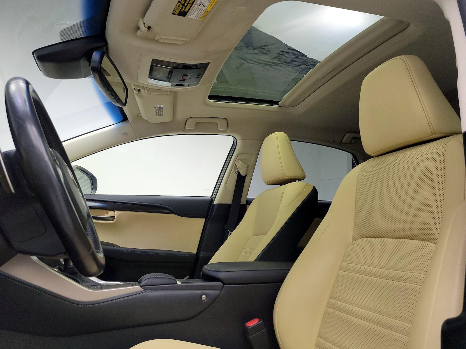 Sunroof(s) & Overhead Airbags