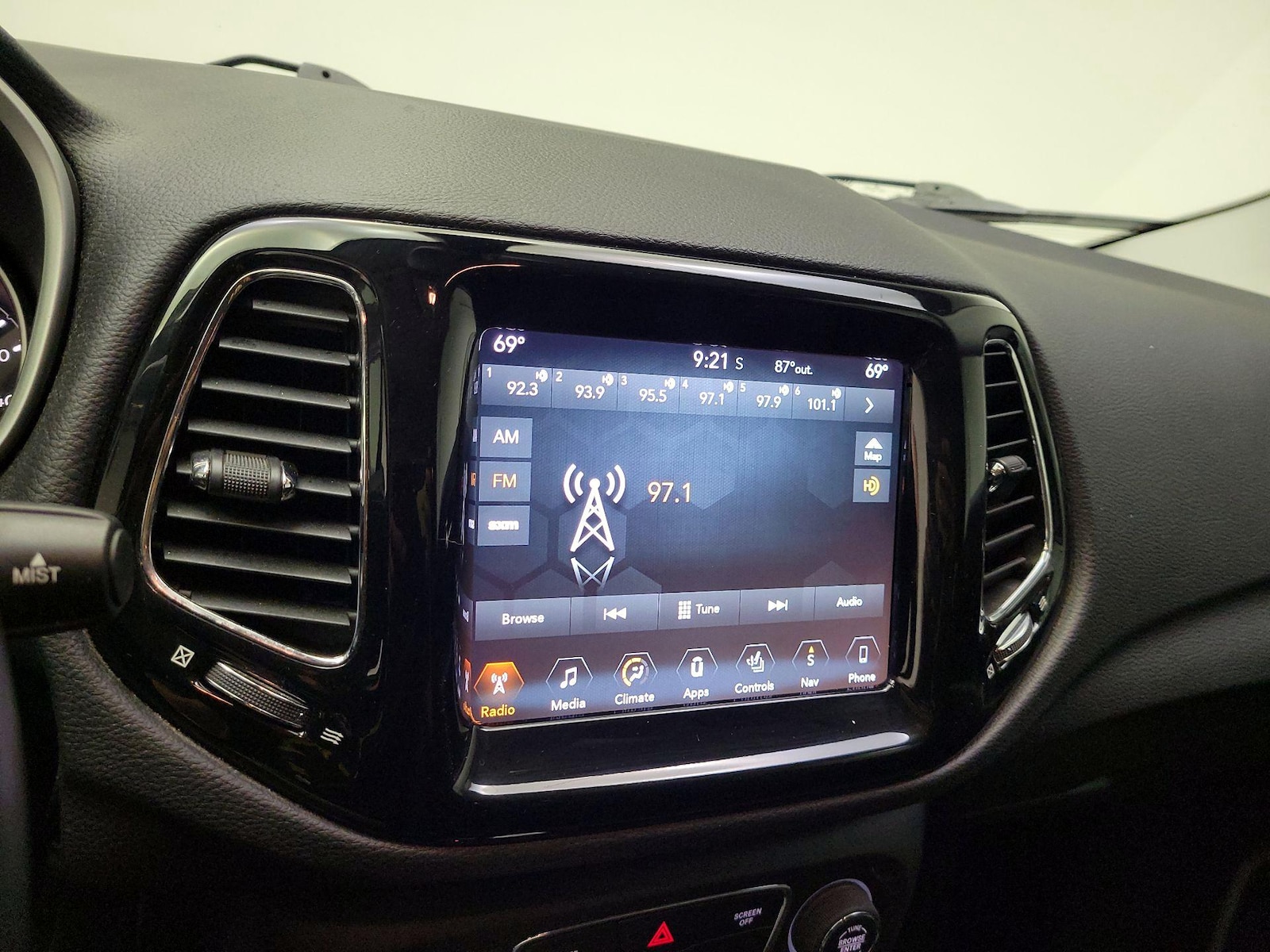 2018 Jeep Compass Limited - Photo 17