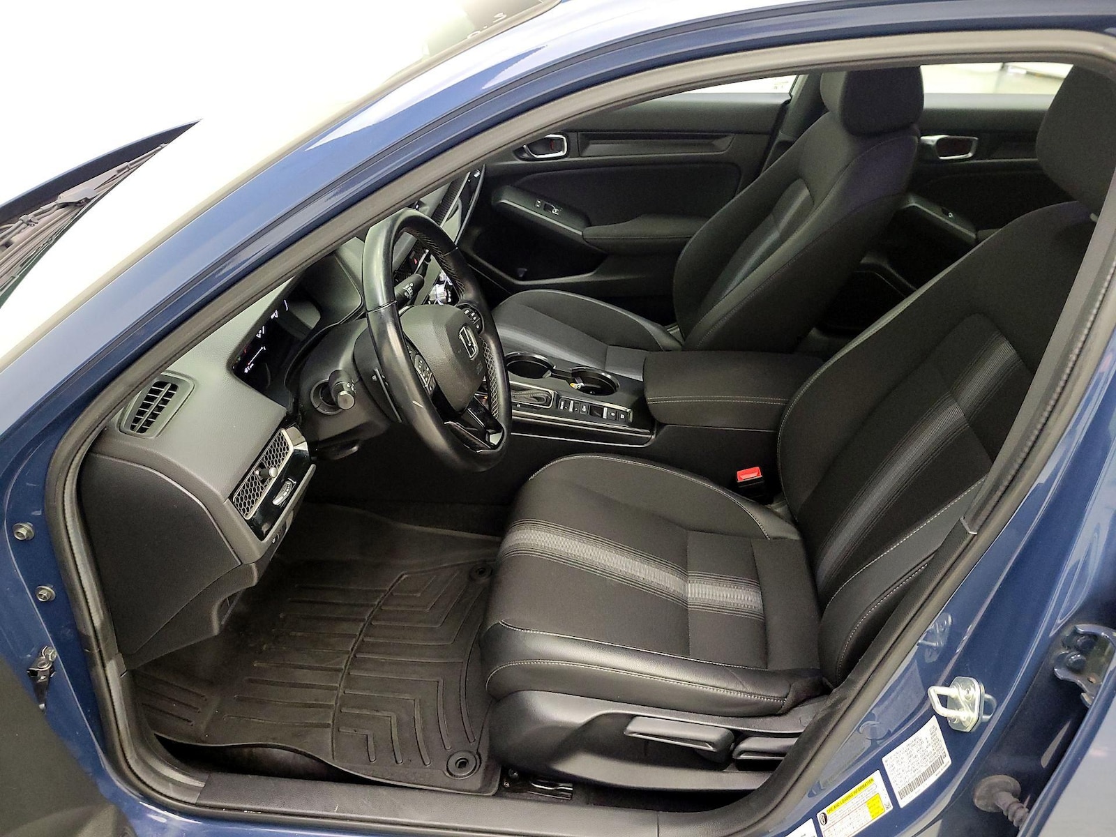 2025 Honda Civic Sport - Photo 12
