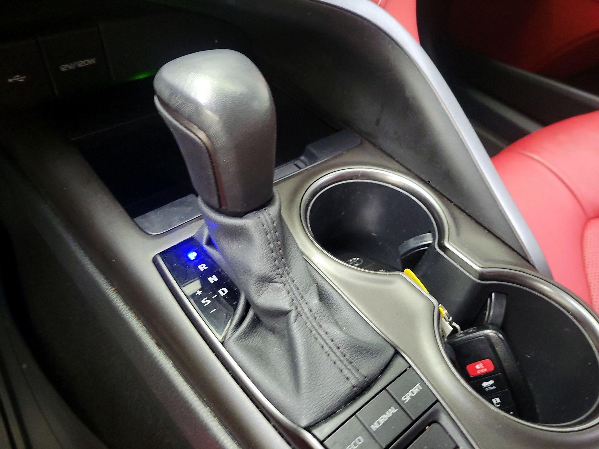 Thumbnail: 2021 Toyota Camry - 17