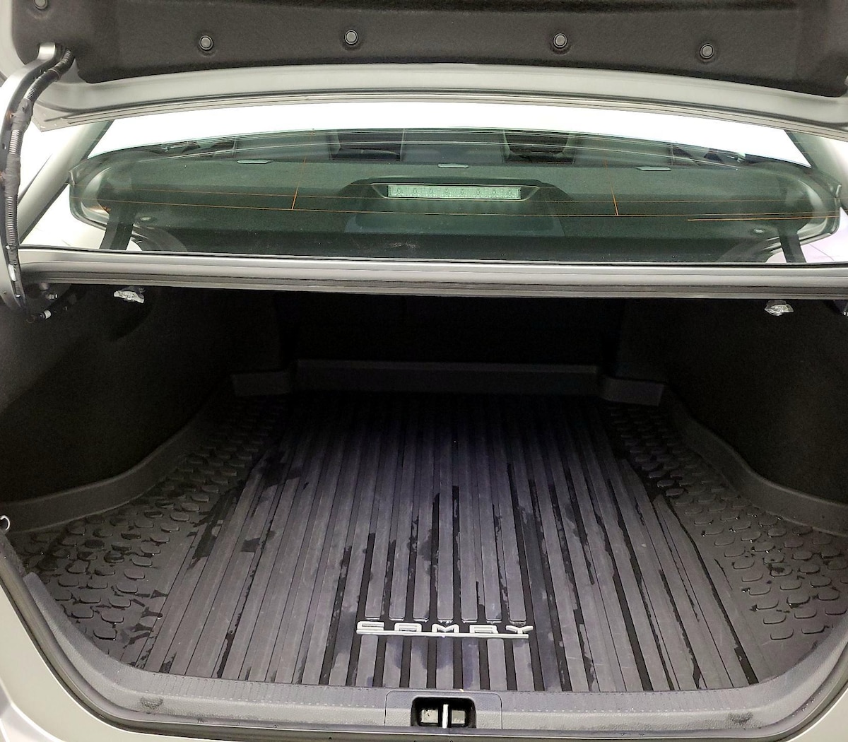 Trunk/Cargo (Seats Up)