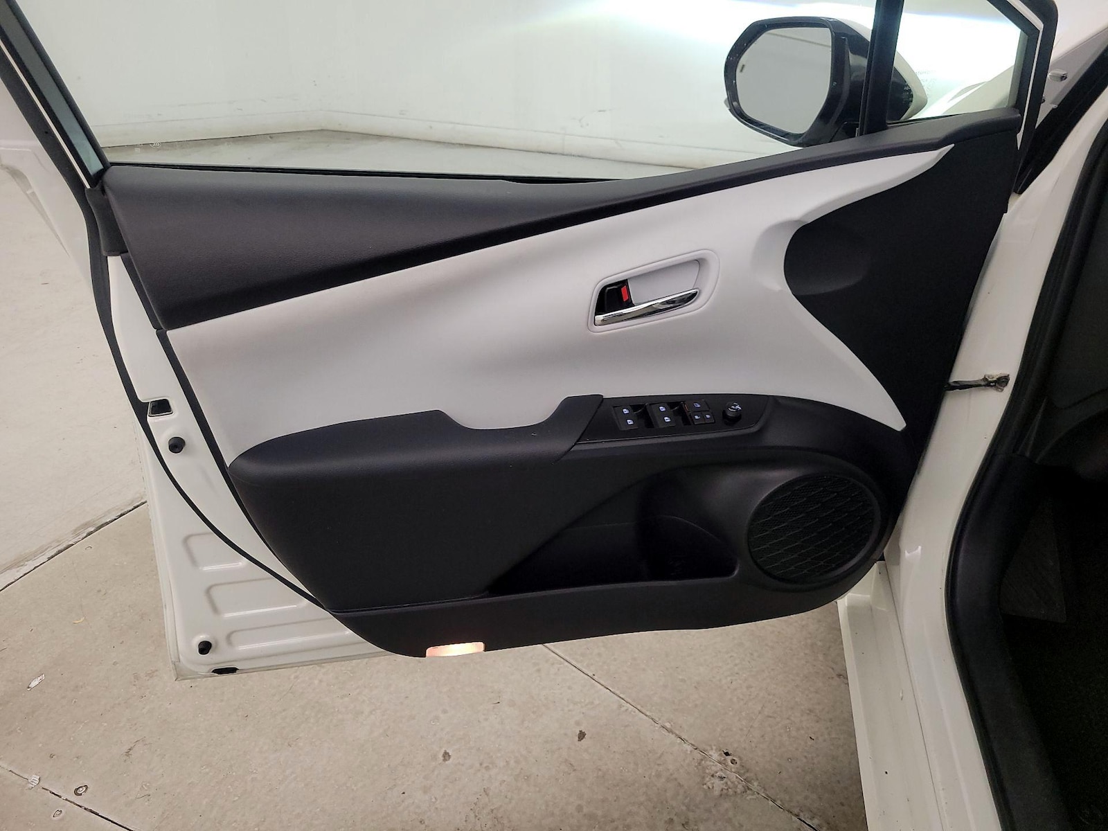 2017 Toyota Prius Prime Premium - Photo 13