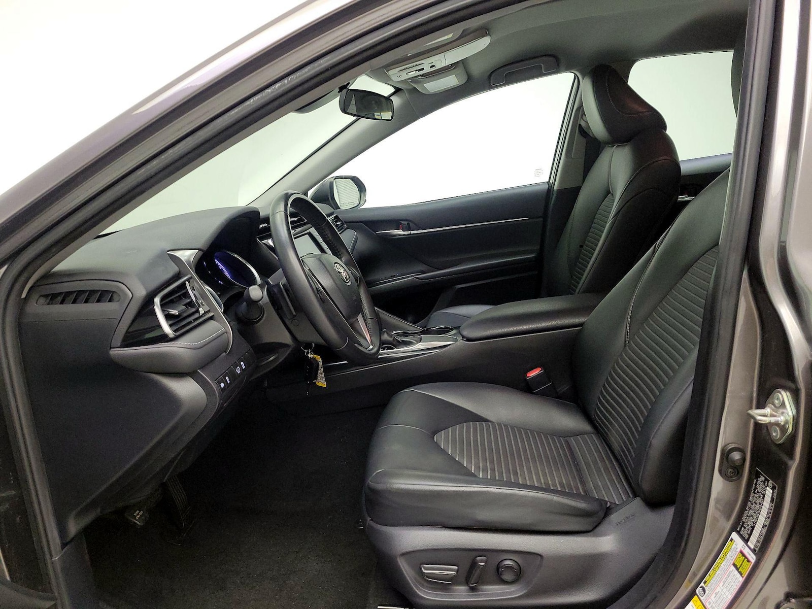 Power Seat(s) & Side Airbags