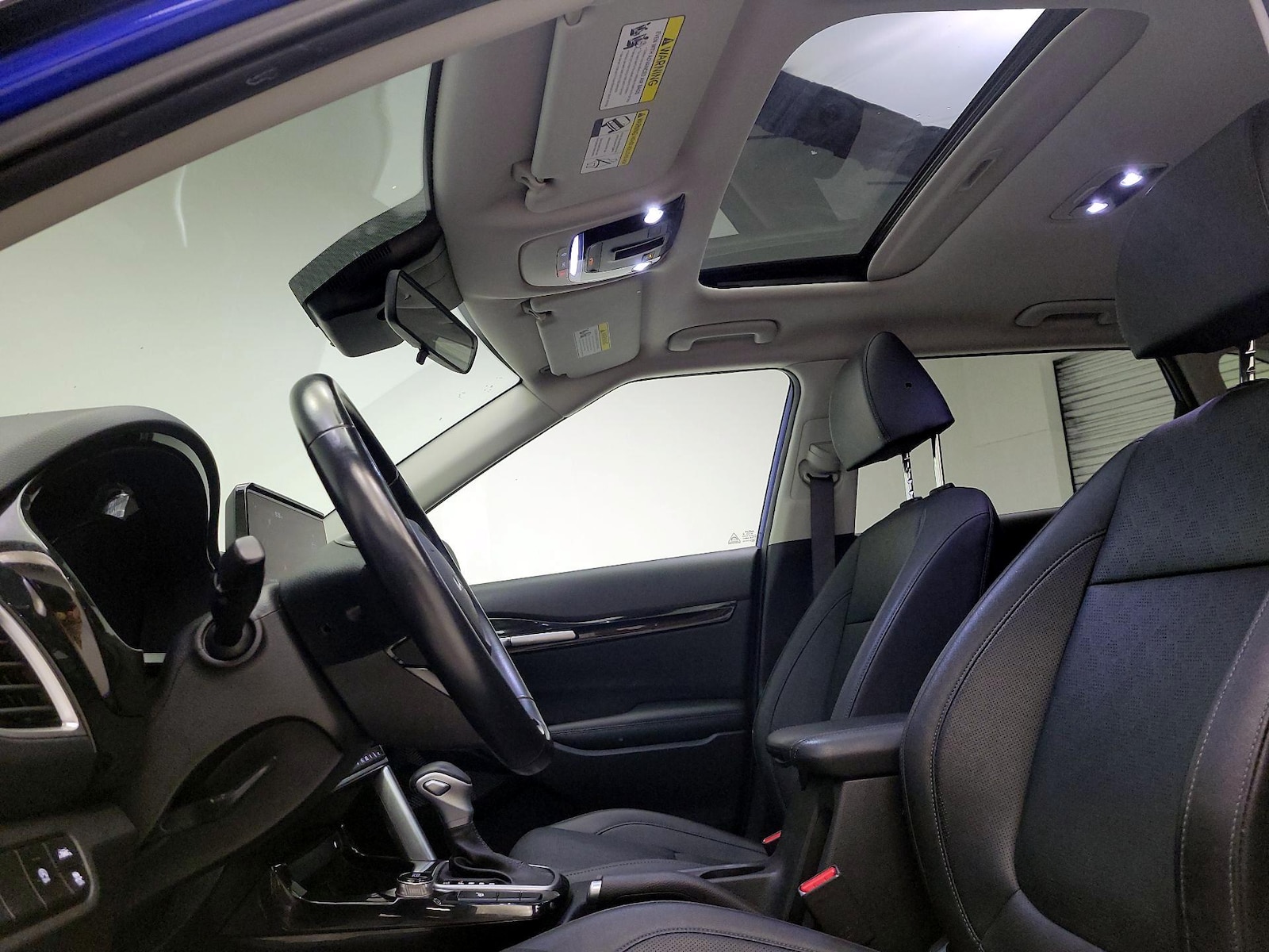 Sunroof(s) & Overhead Airbags