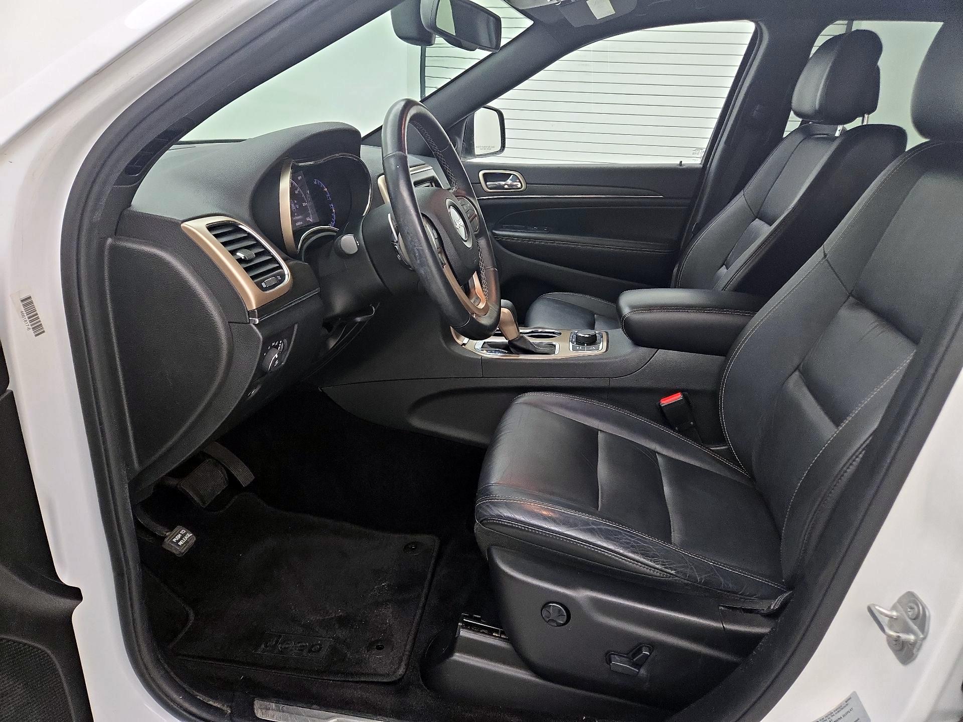 Thumbnail: 2016 Jeep Grand Cherokee - 11