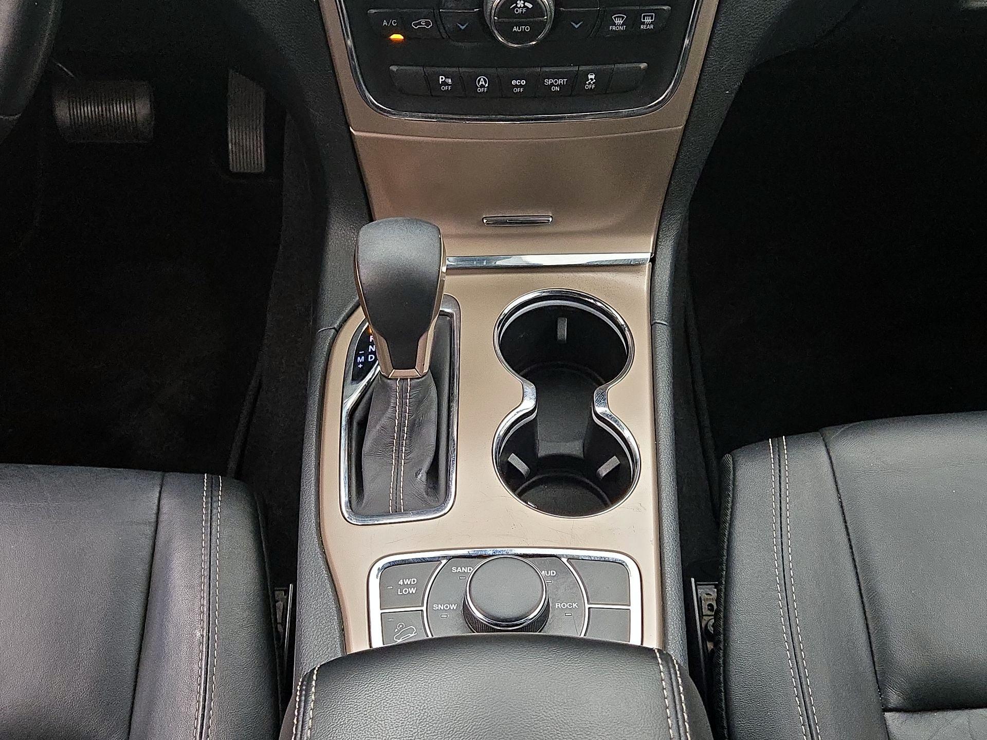 Thumbnail: 2016 Jeep Grand Cherokee - 16
