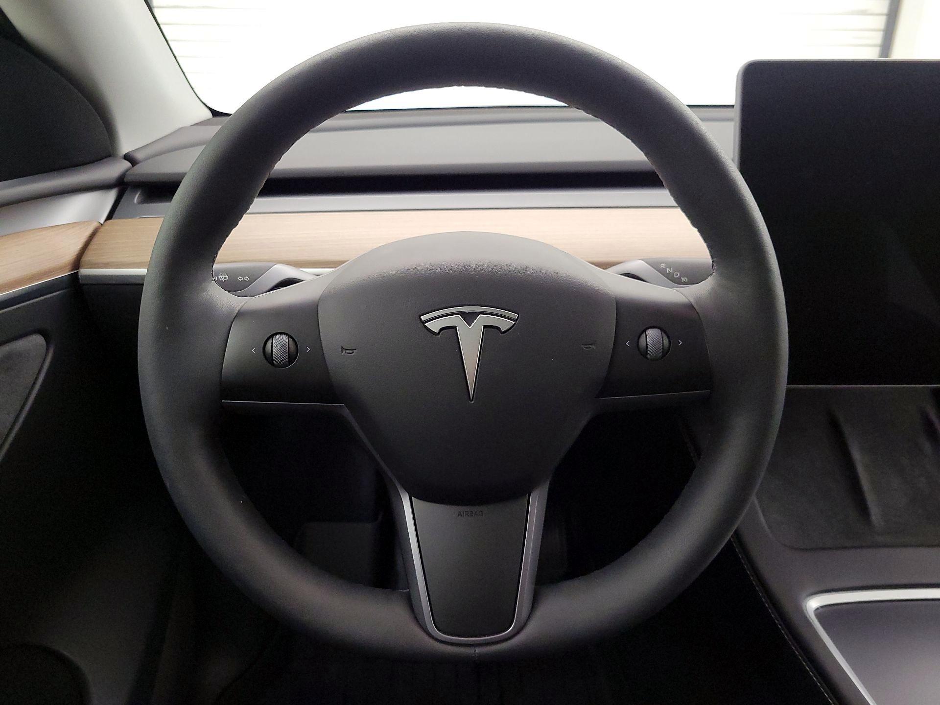 Thumbnail: 2023 Tesla Model Y - 10