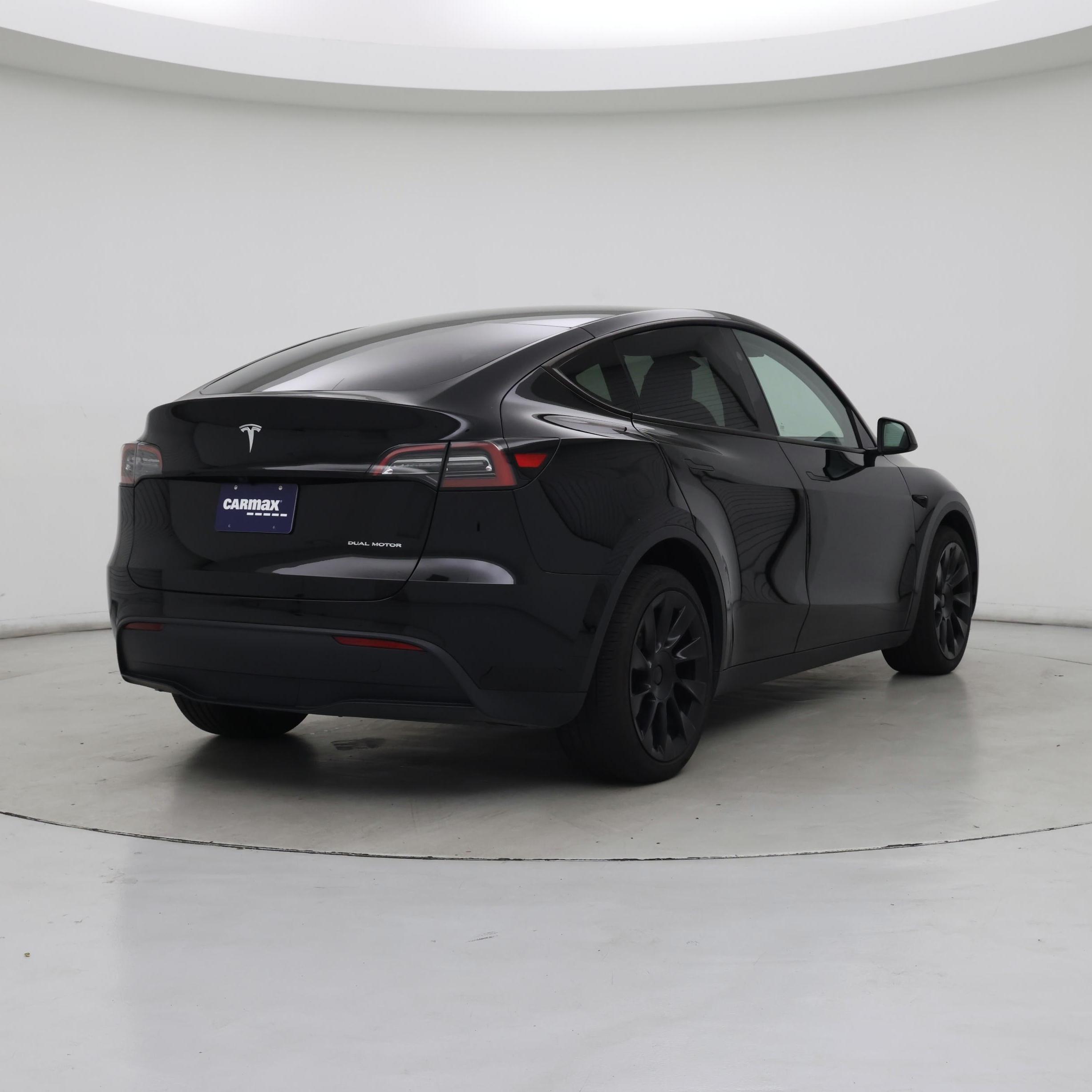 Thumbnail: 2023 Tesla Model Y - 8