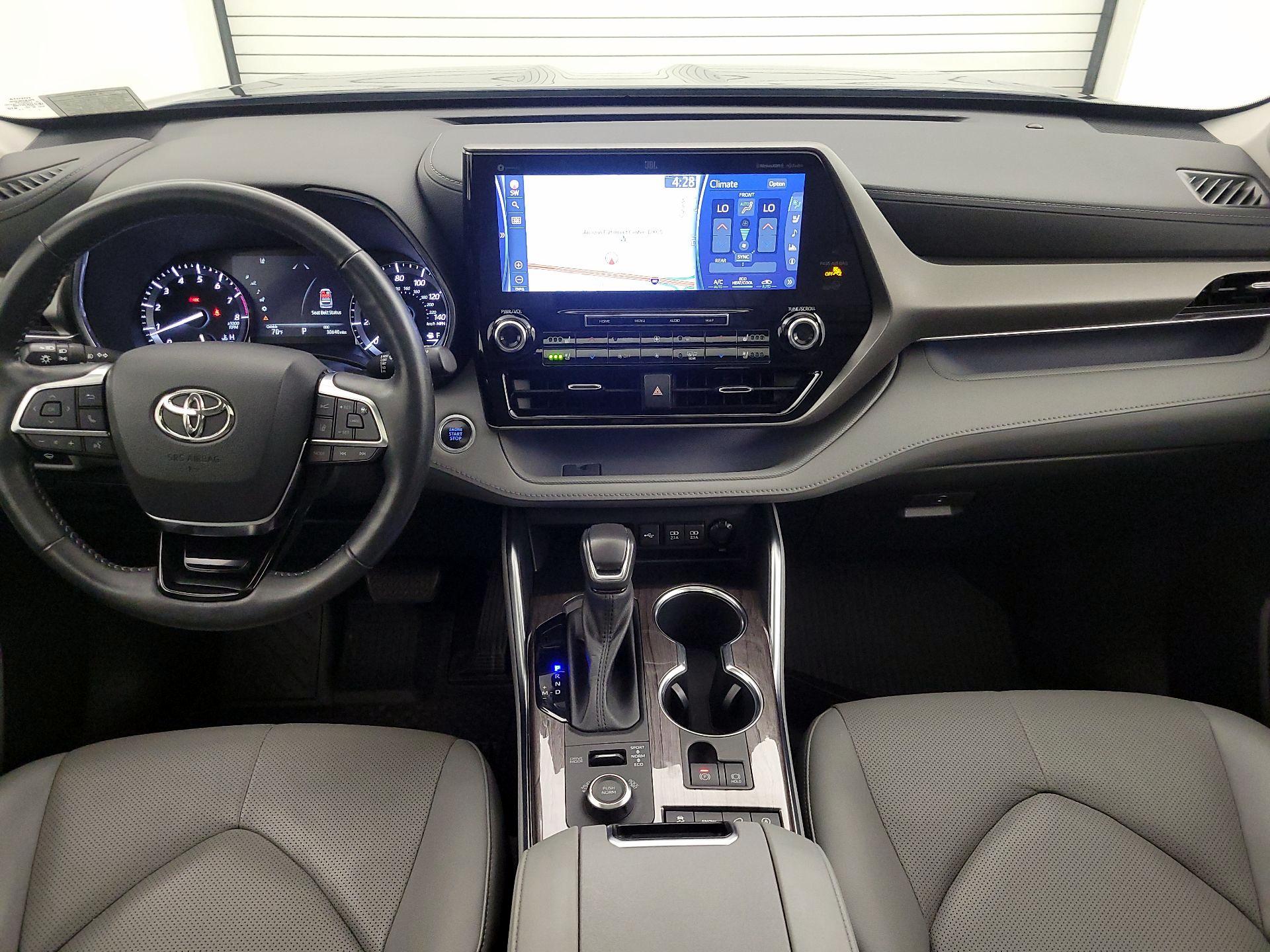 Thumbnail: 2021 Toyota Highlander - 9