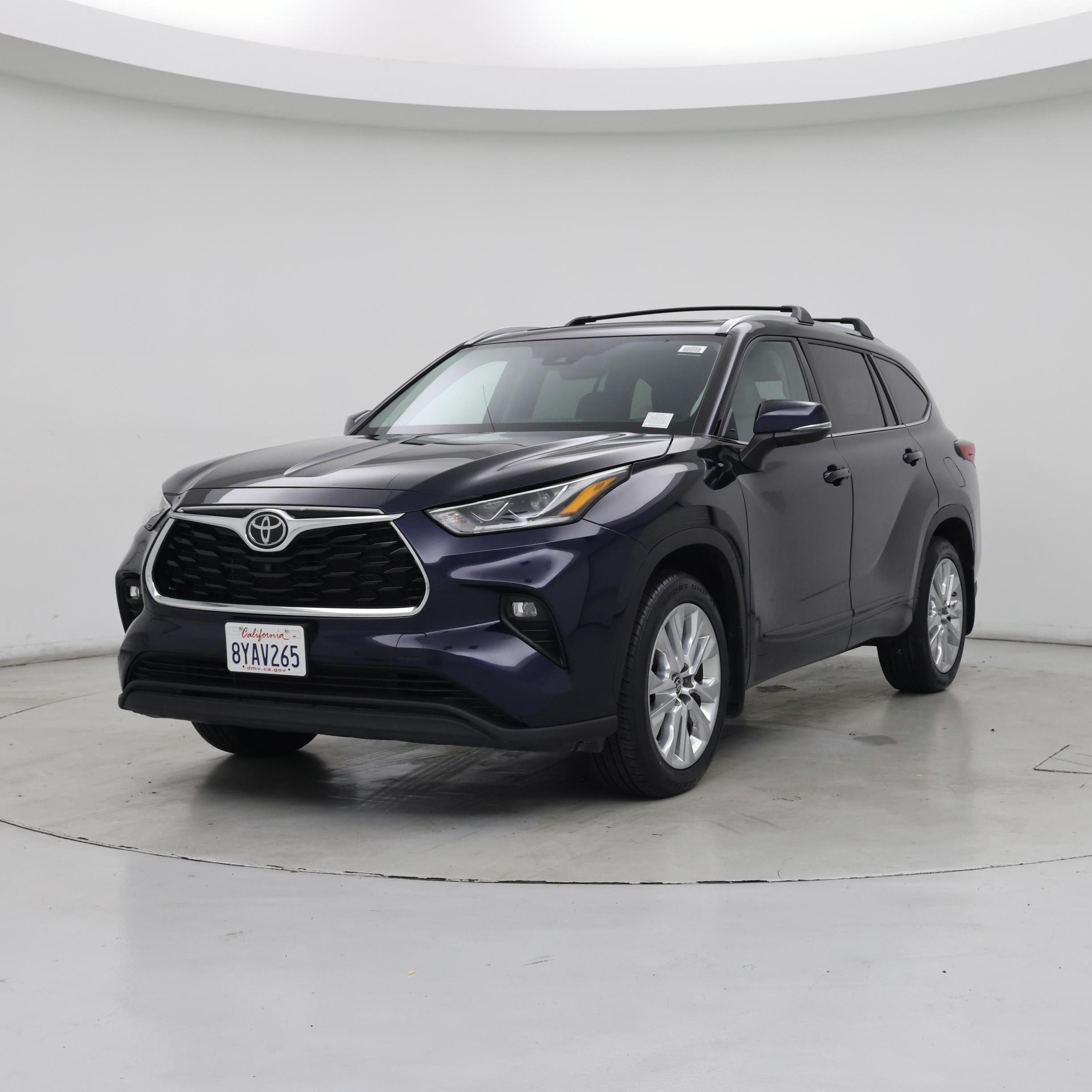 Thumbnail: 2021 Toyota Highlander - 4