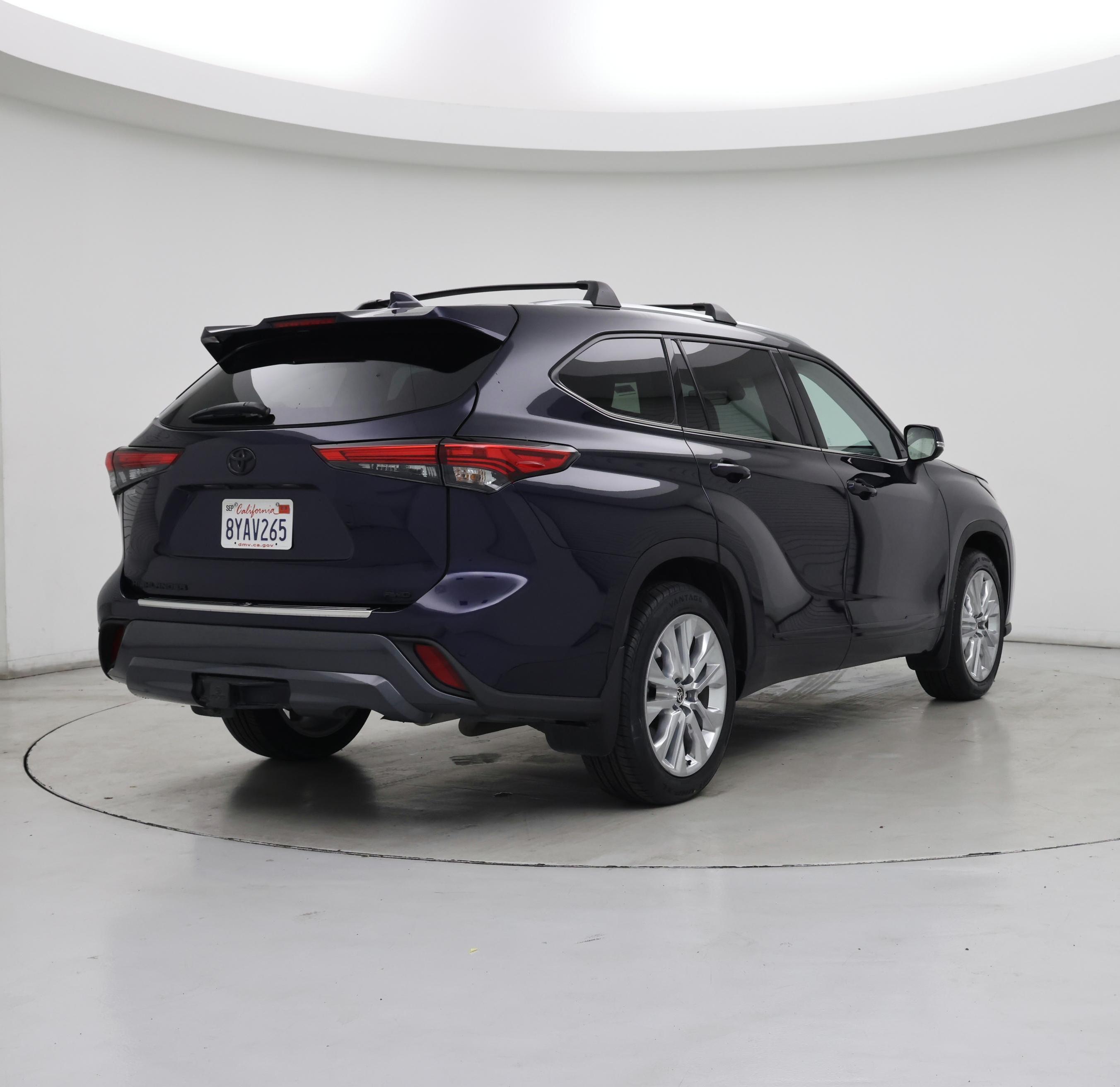 Thumbnail: 2021 Toyota Highlander - 8
