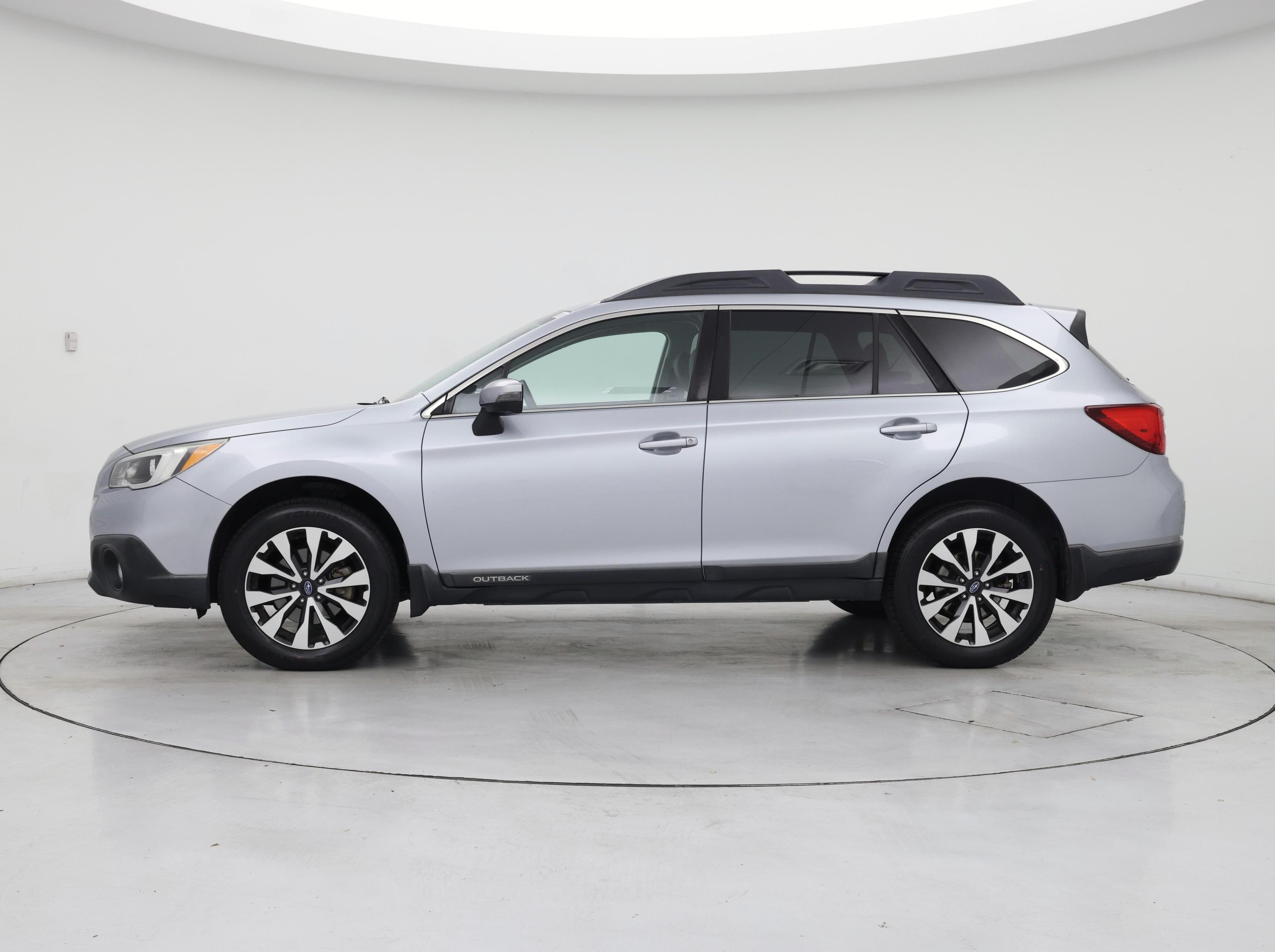 Thumbnail: 2017 Subaru Outback - 3