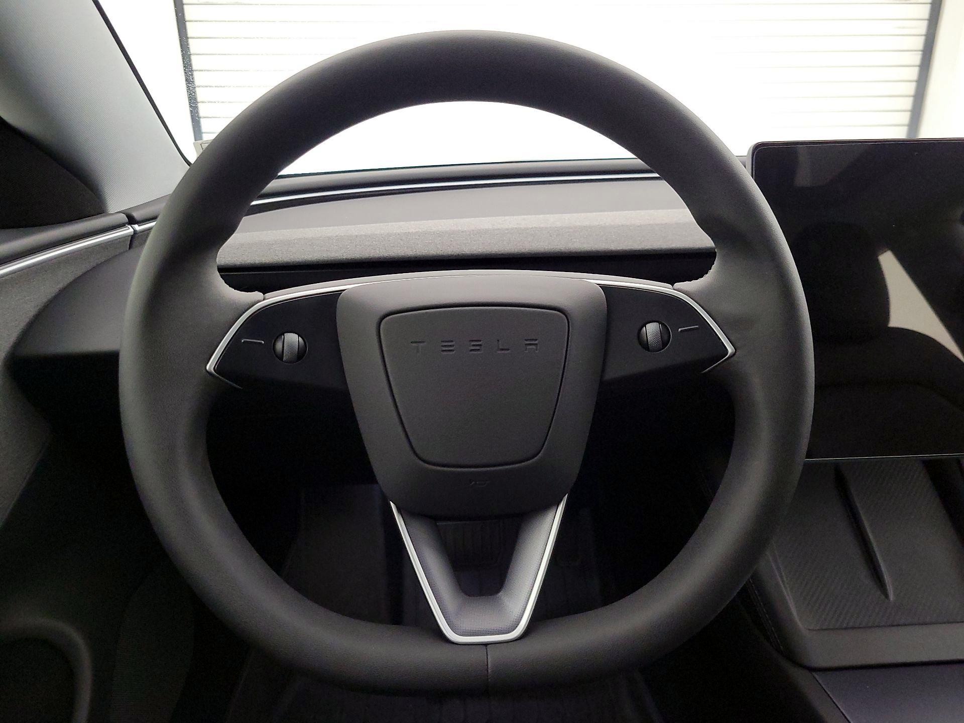 Thumbnail: 2025 Tesla Model 3 - 10