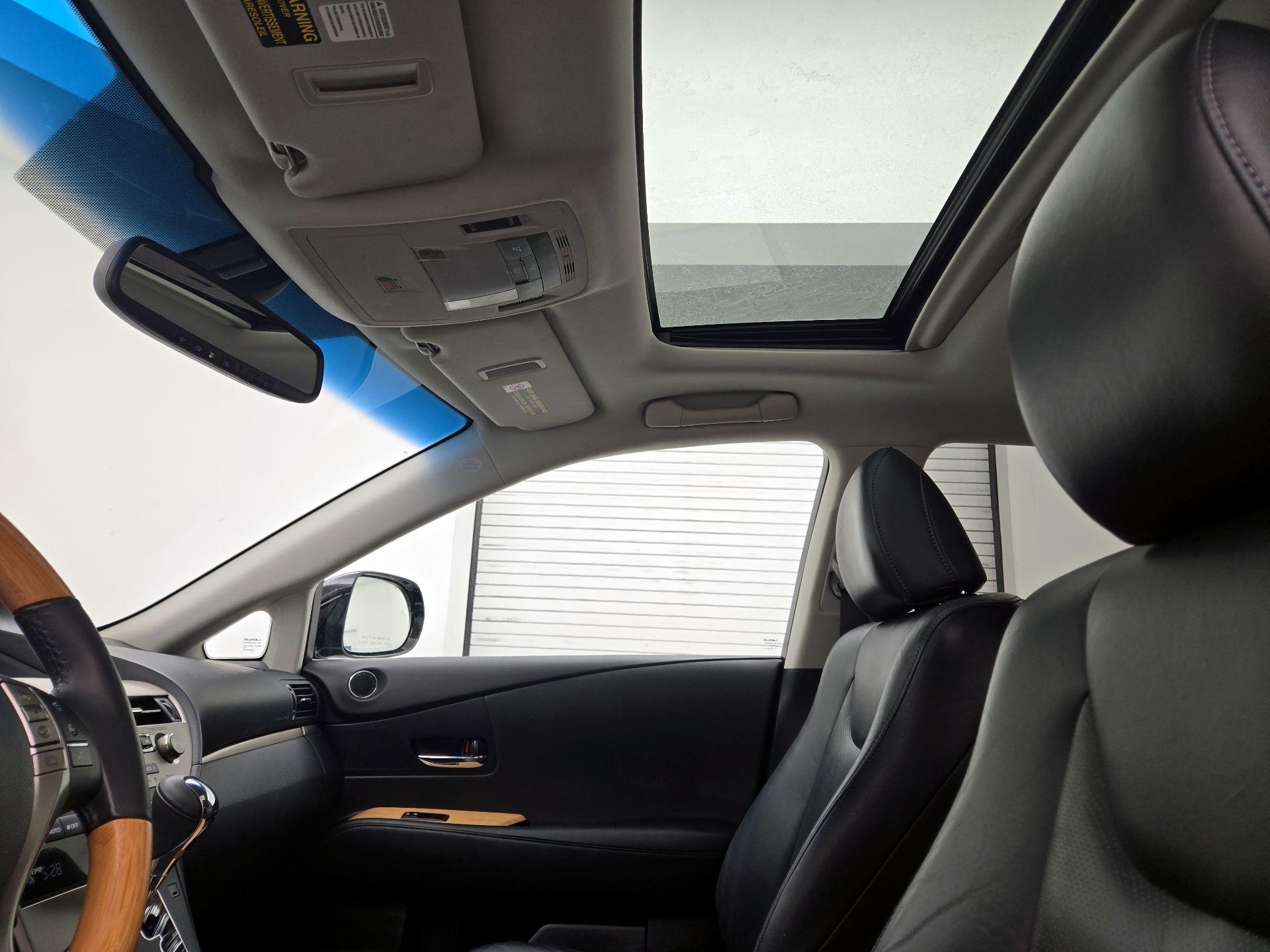 Thumbnail: 2015 Lexus RX - 17