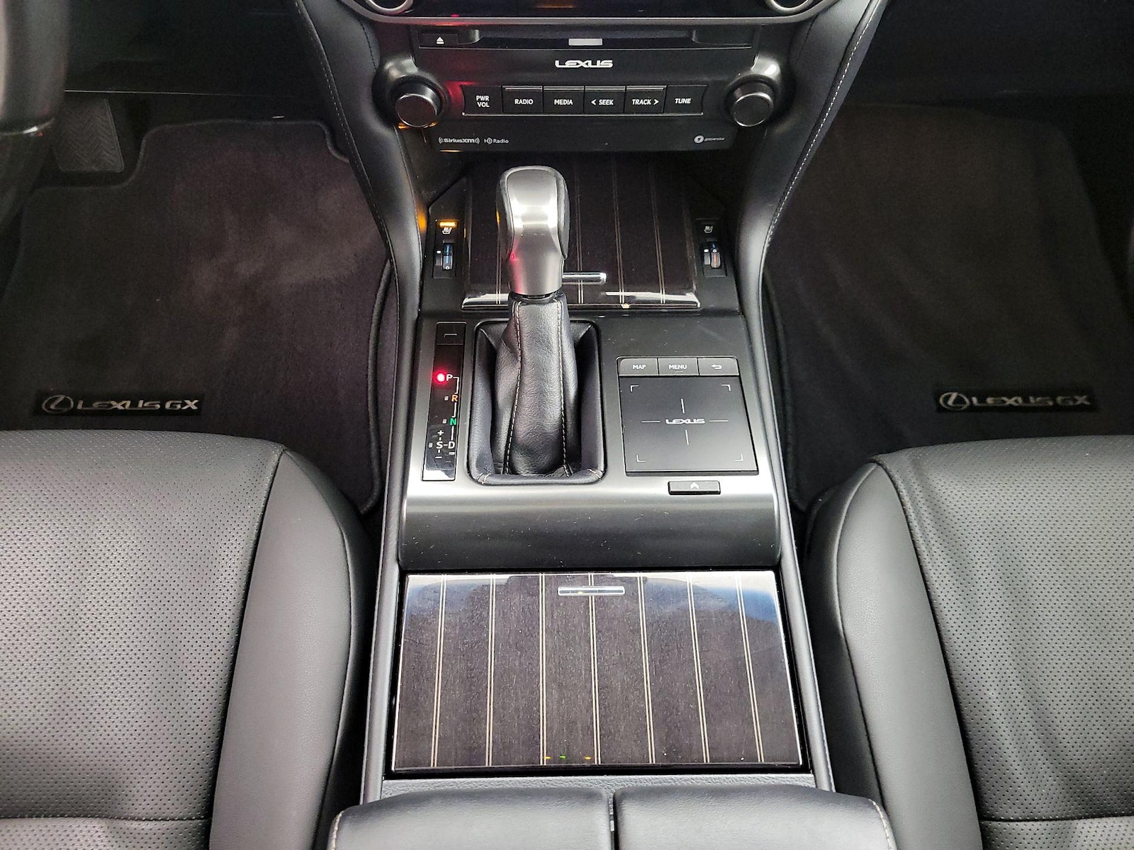 2023 Lexus GX PREMIUM - Photo 19