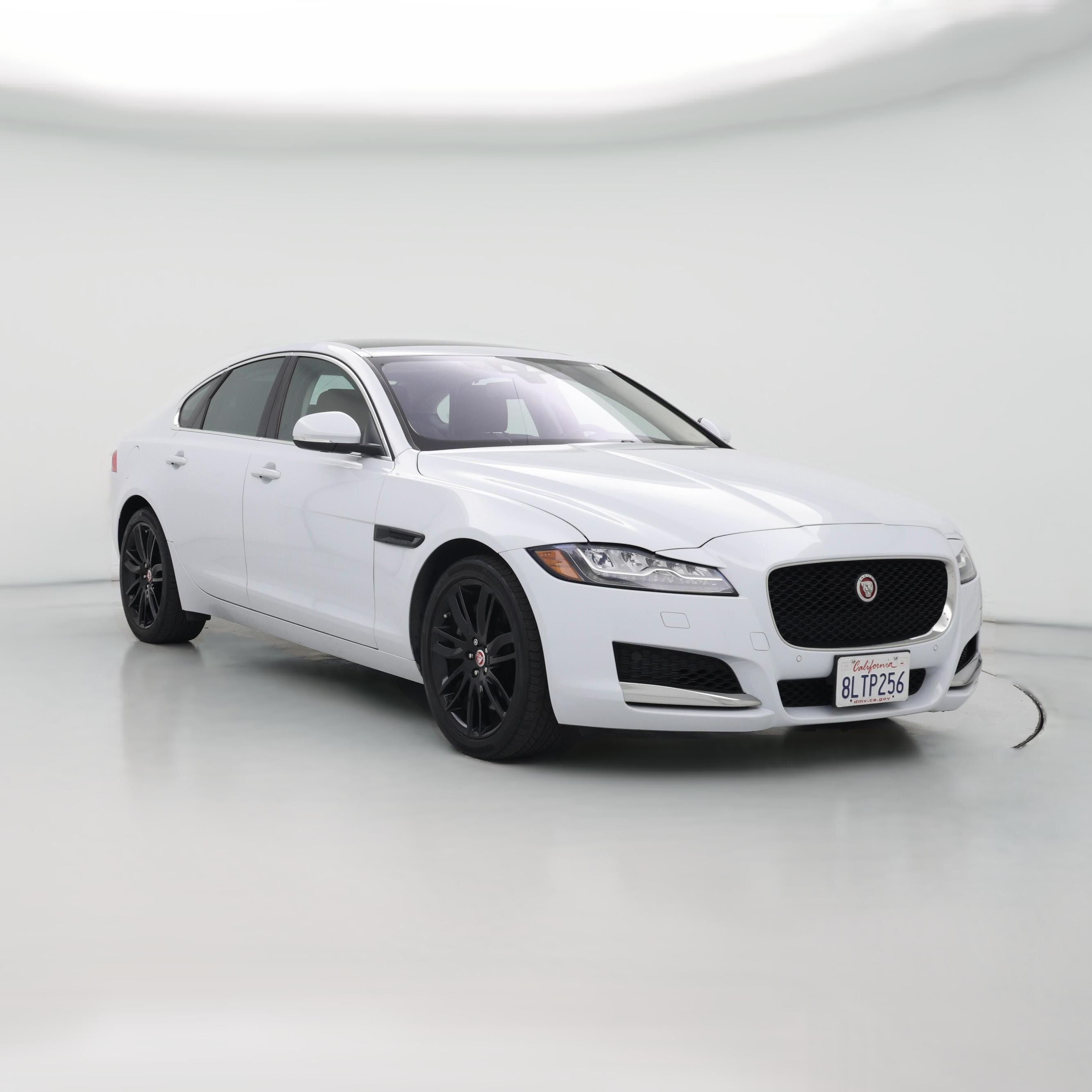 Thumbnail: 2018 Jaguar XF - 1