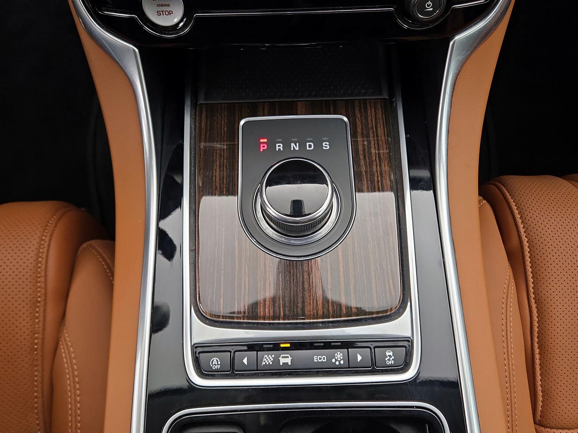 Thumbnail: 2018 Jaguar XF - 17