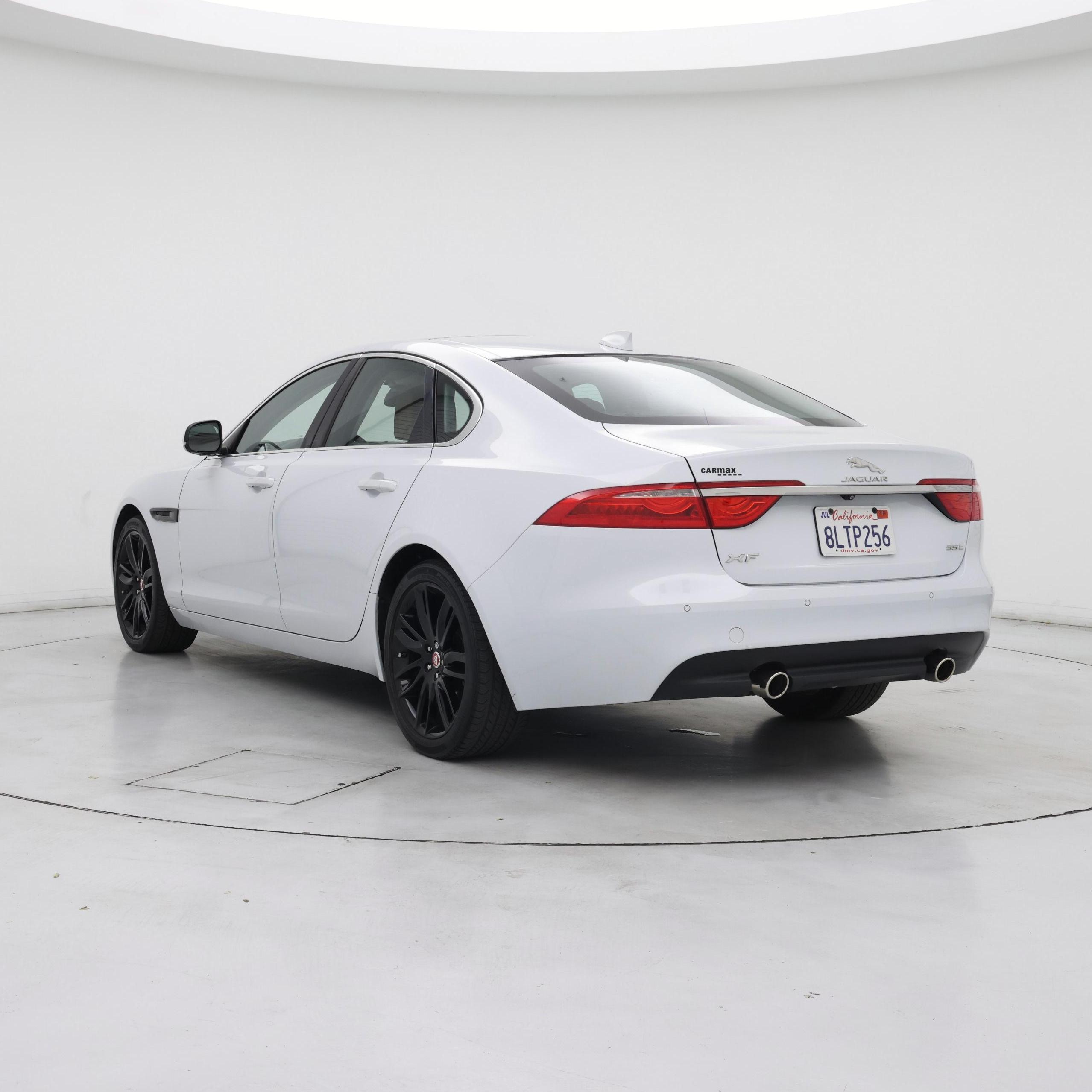 Thumbnail: 2018 Jaguar XF - 2