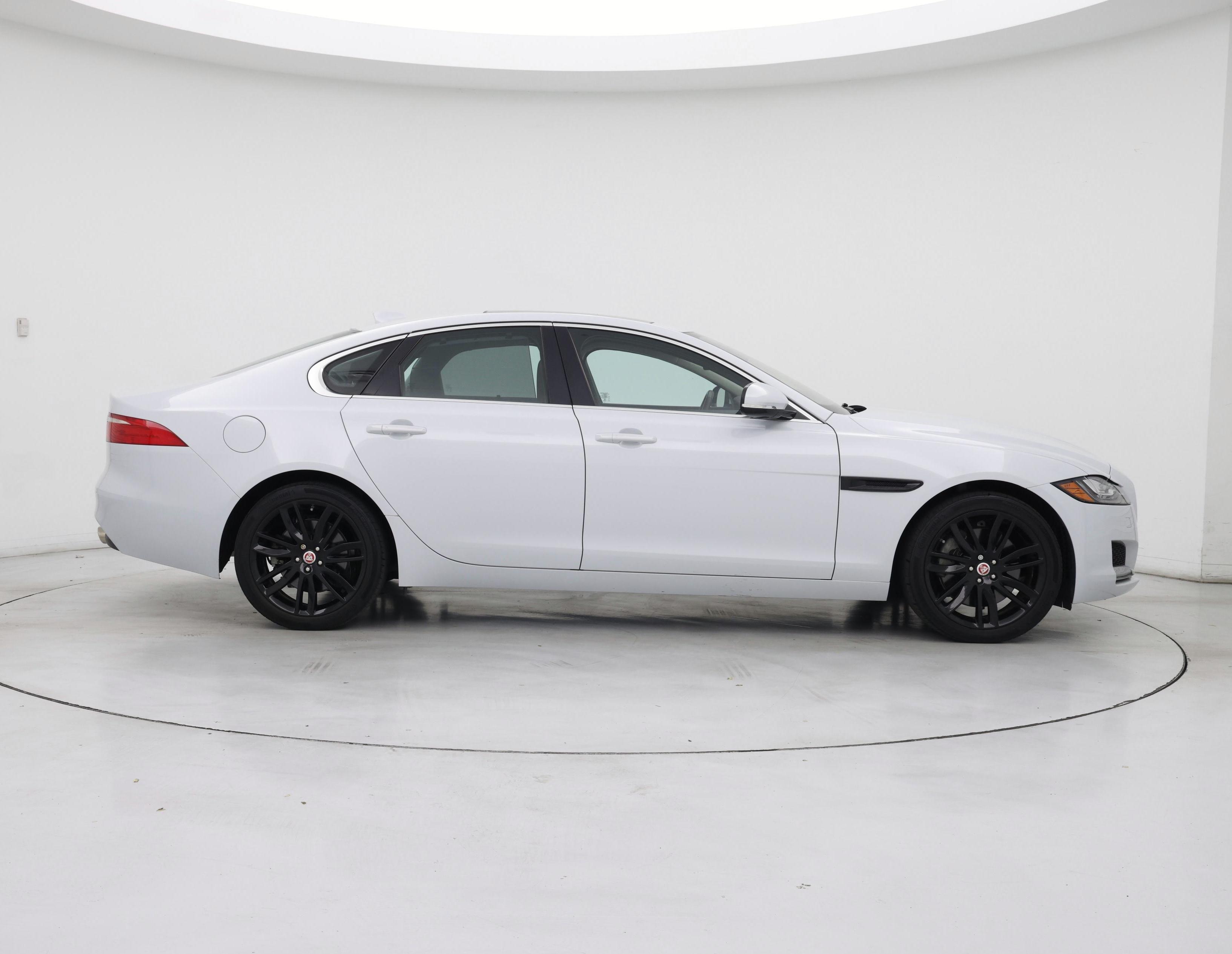Thumbnail: 2018 Jaguar XF - 7