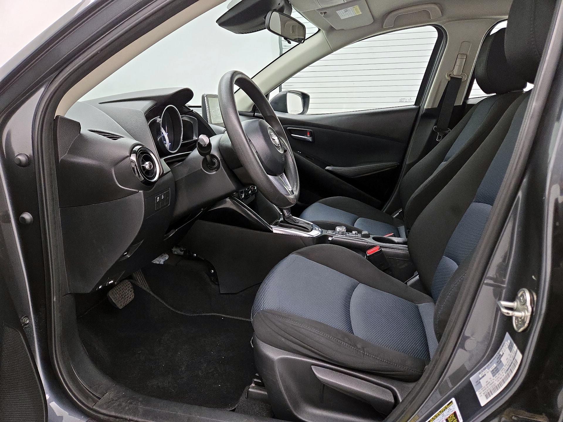 Thumbnail: 2018 Toyota Yaris iA - 11