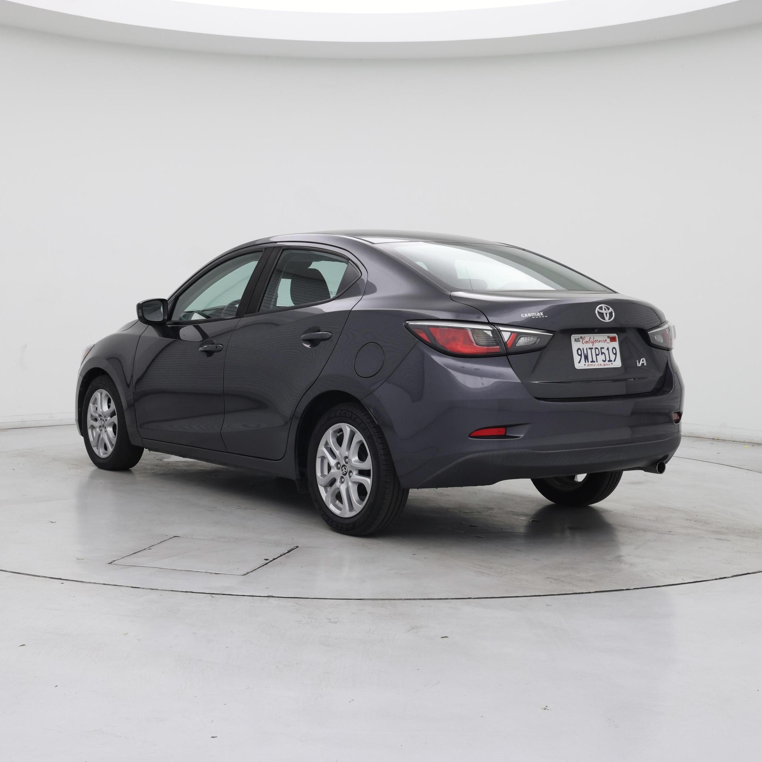 Thumbnail: 2018 Toyota Yaris iA - 2