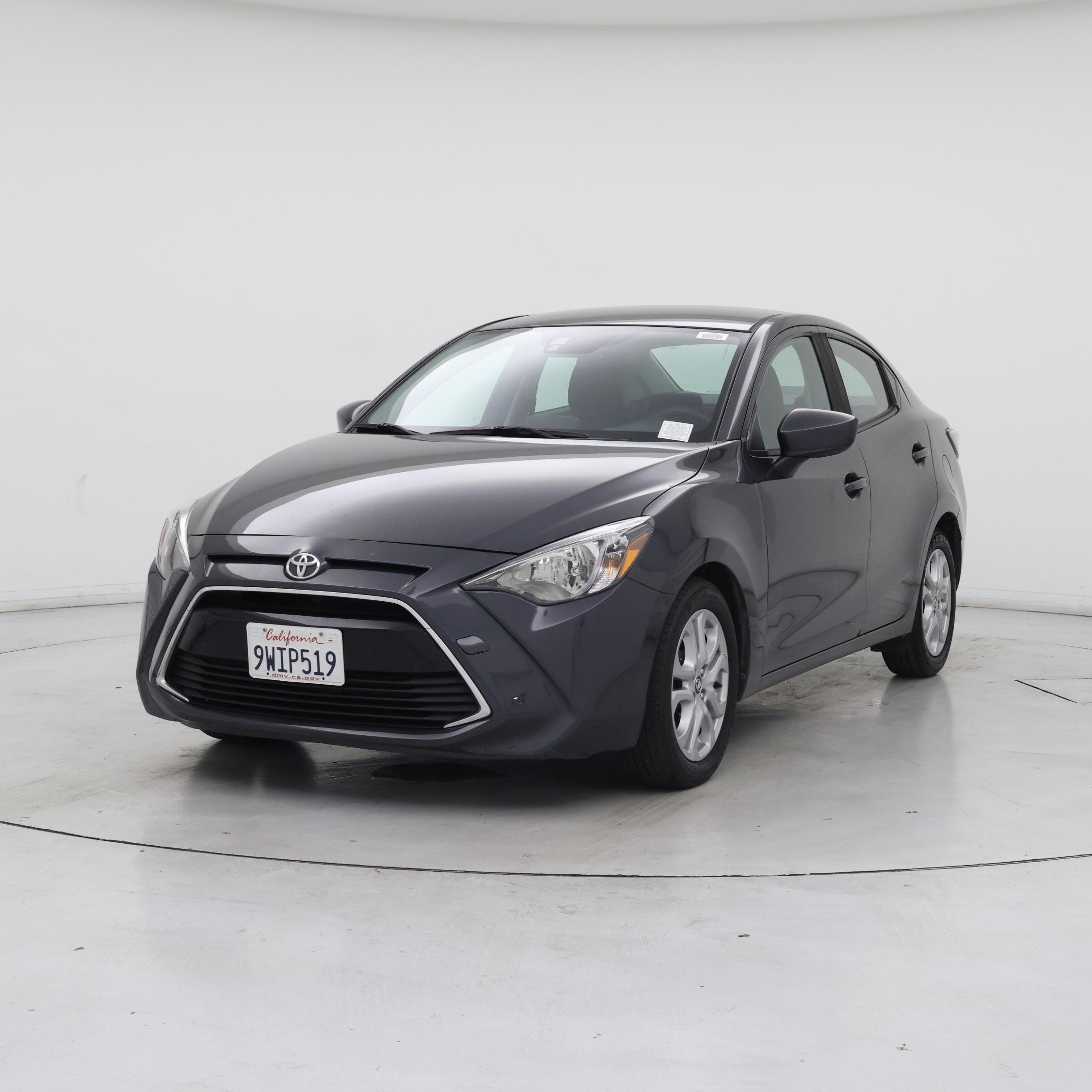 Thumbnail: 2018 Toyota Yaris iA - 4