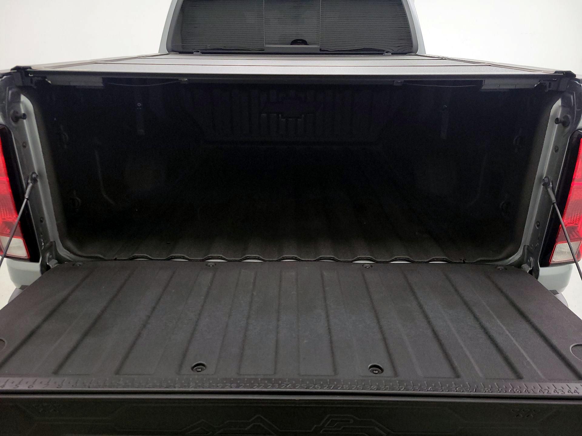 Thumbnail: 2023 Chevrolet Colorado - 20