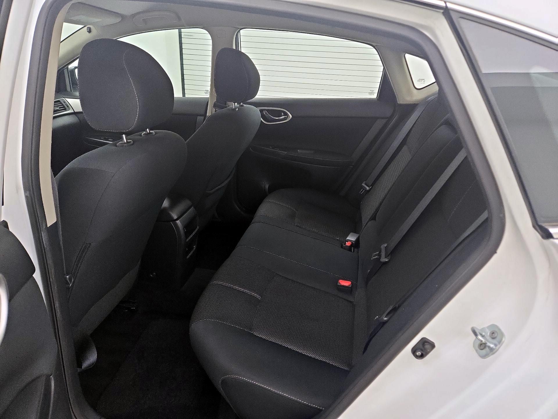 Thumbnail: 2015 Nissan Sentra - 19
