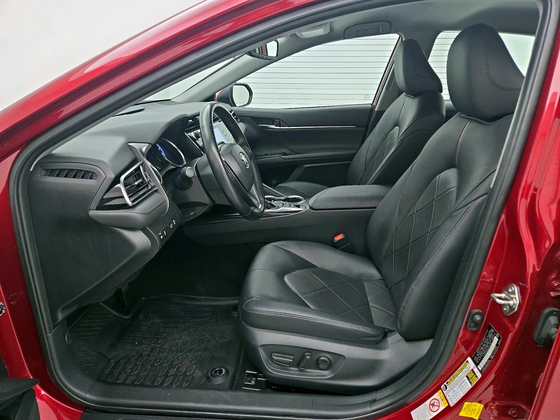 Thumbnail: 2019 Toyota Camry - 11