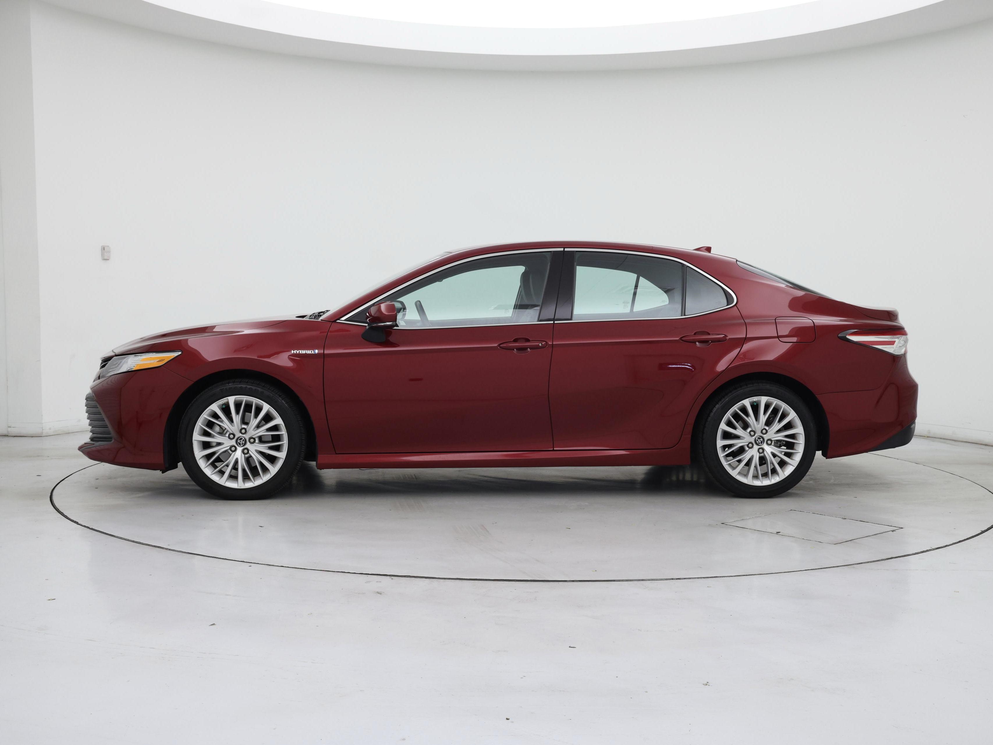 Thumbnail: 2019 Toyota Camry - 3