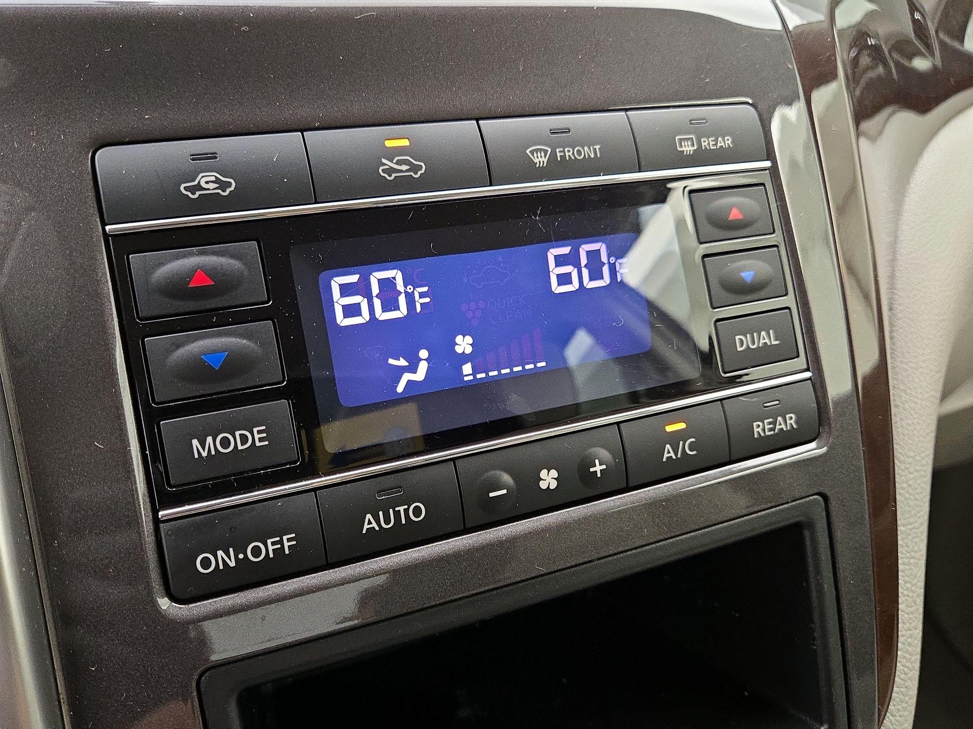 Thumbnail: 2016 Nissan Quest - 16
