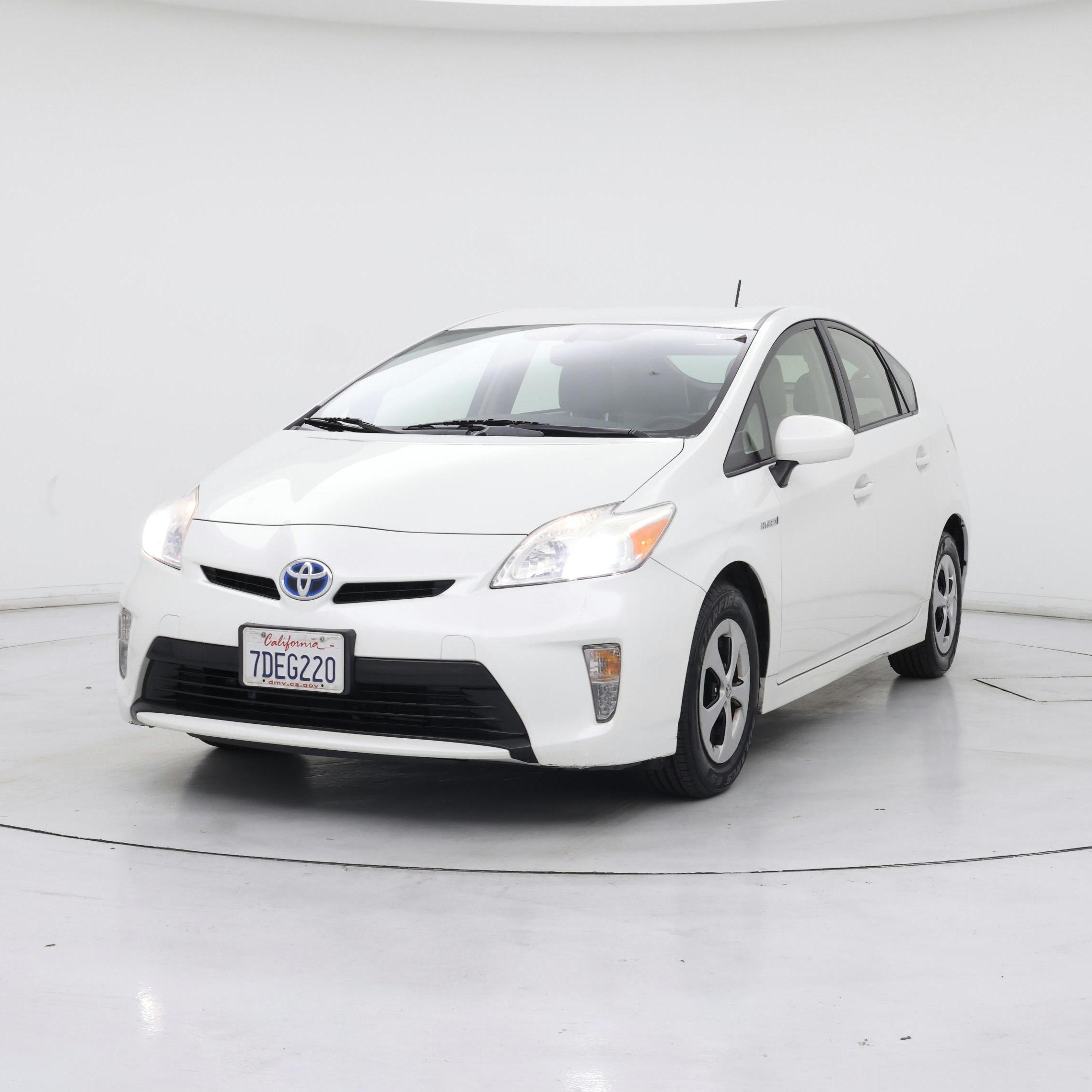 Thumbnail: 2014 Toyota Prius - 4