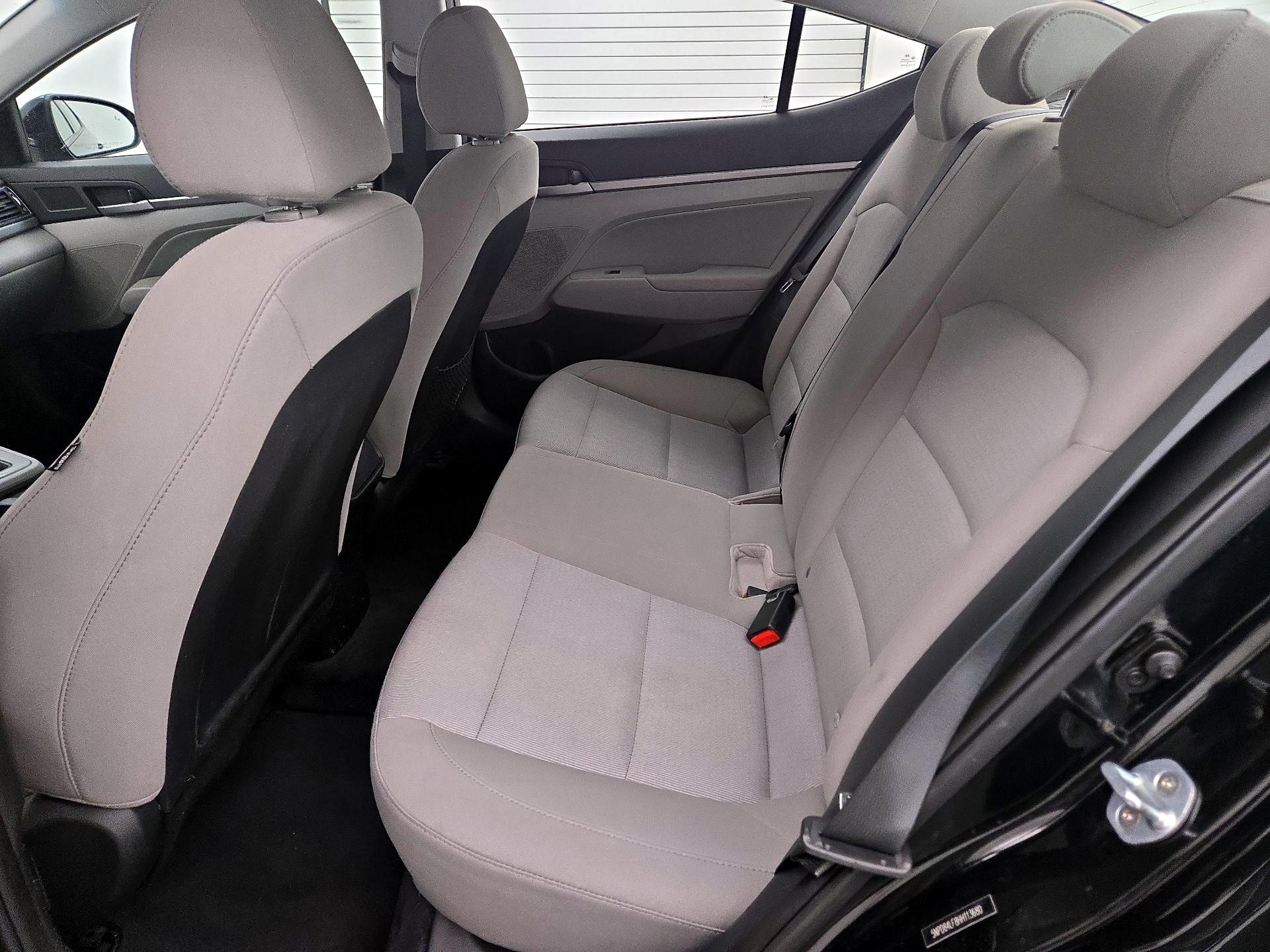 Thumbnail: 2017 Hyundai Elantra - 17