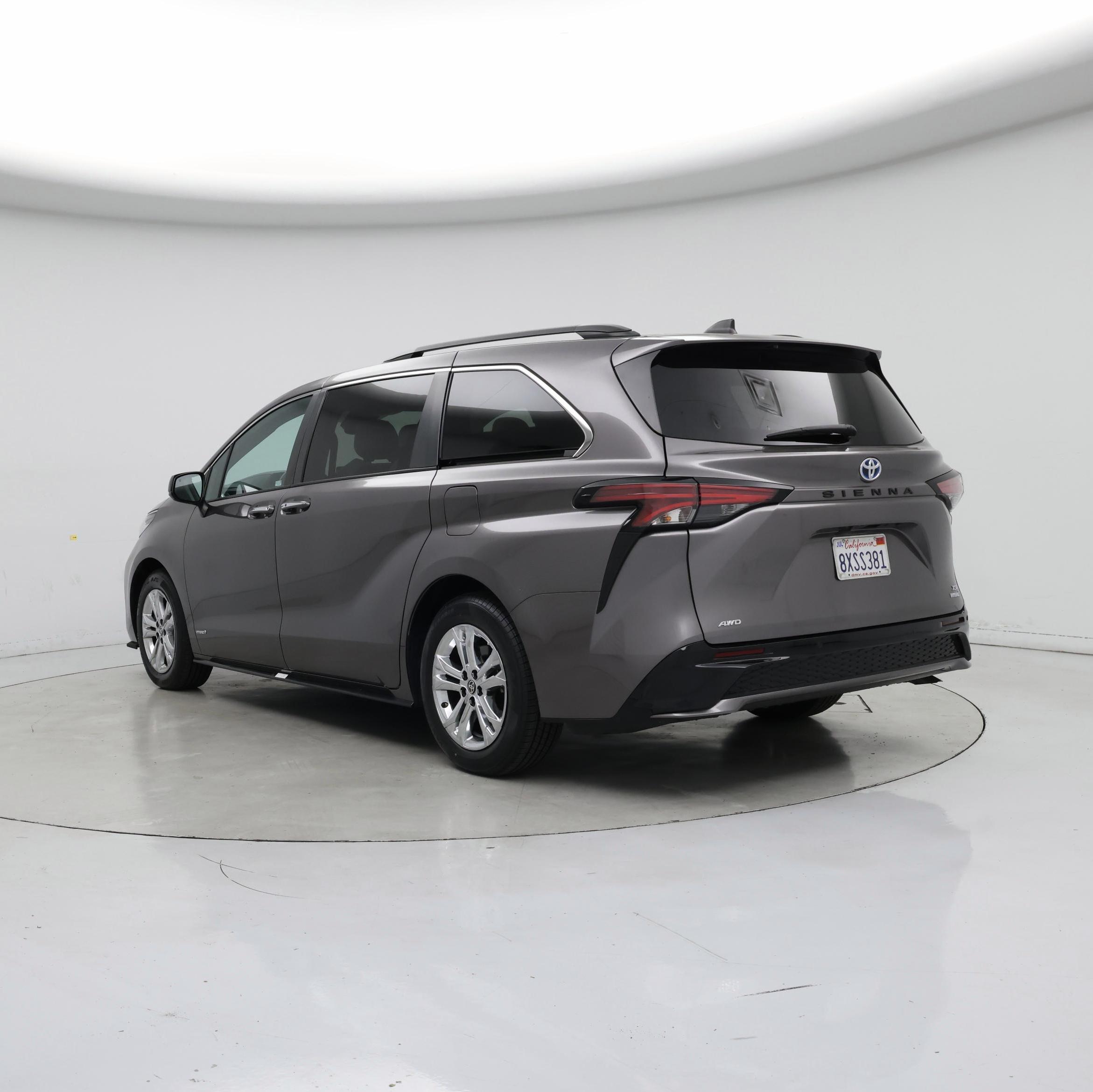 Thumbnail: 2021 Toyota Sienna - 2