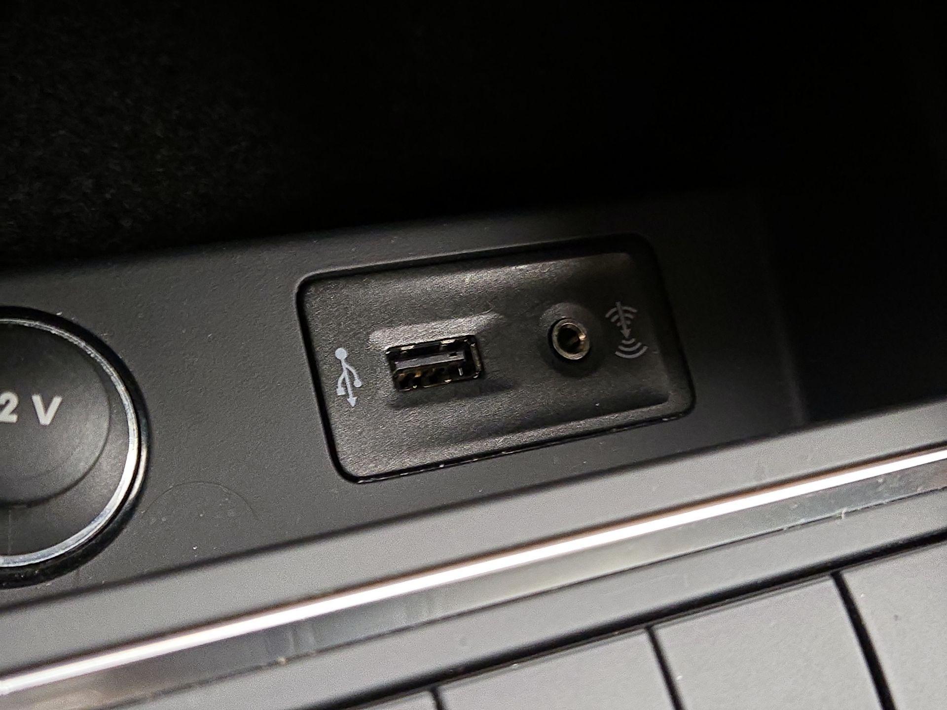 Thumbnail: 2016 Volkswagen Jetta - 18