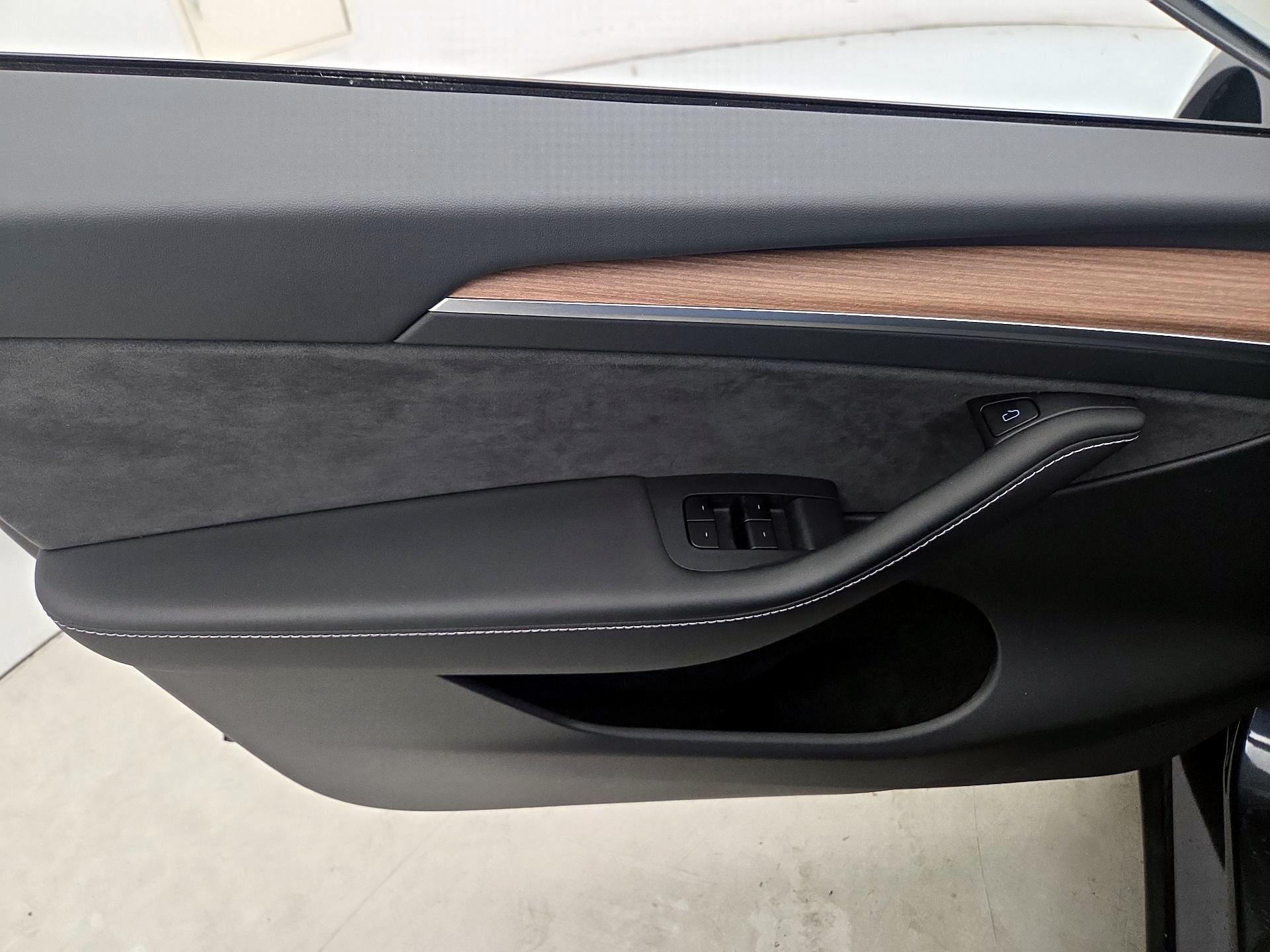 Thumbnail: 2025 Tesla Model Y - 12