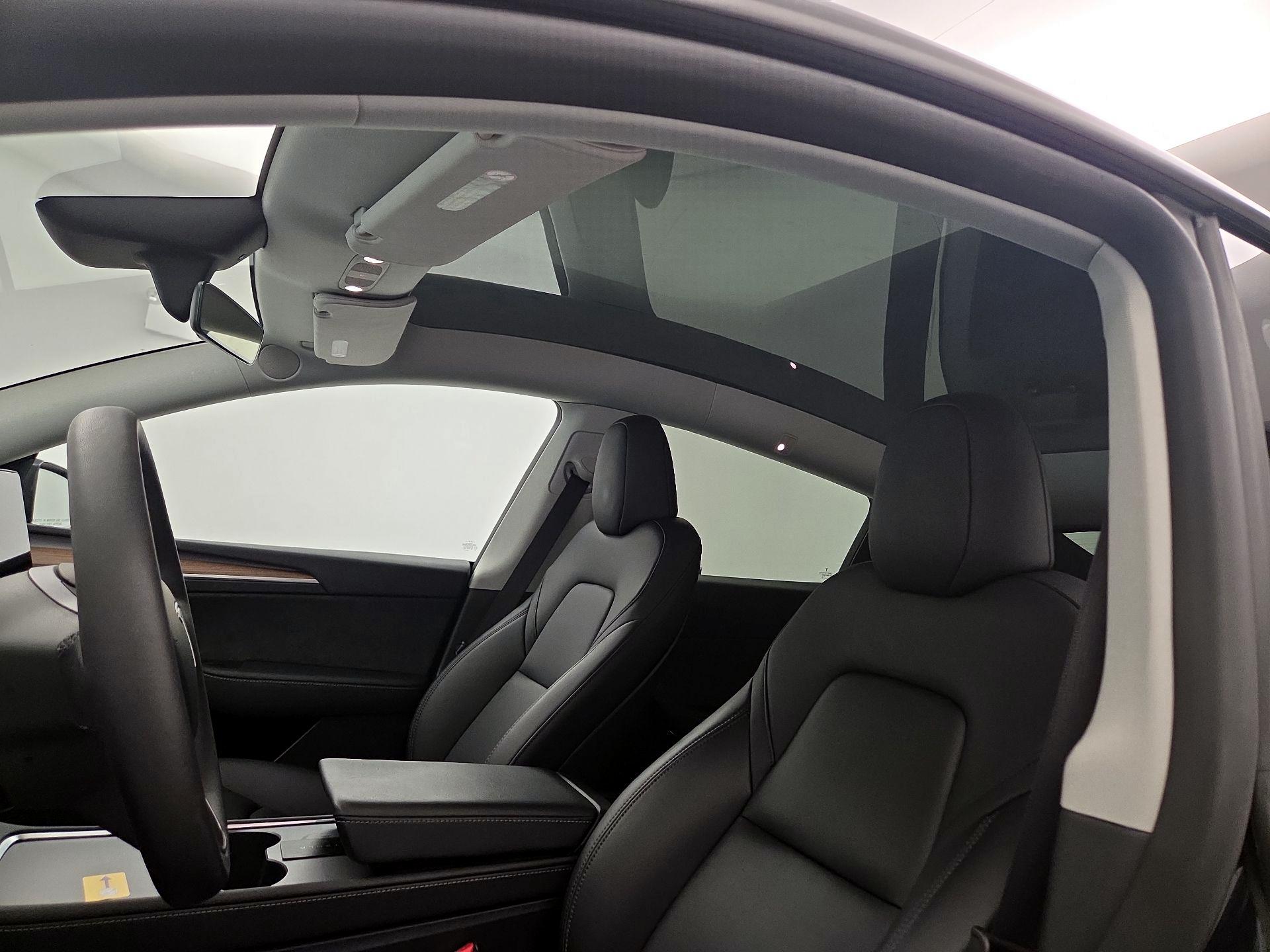 Thumbnail: 2025 Tesla Model Y - 18