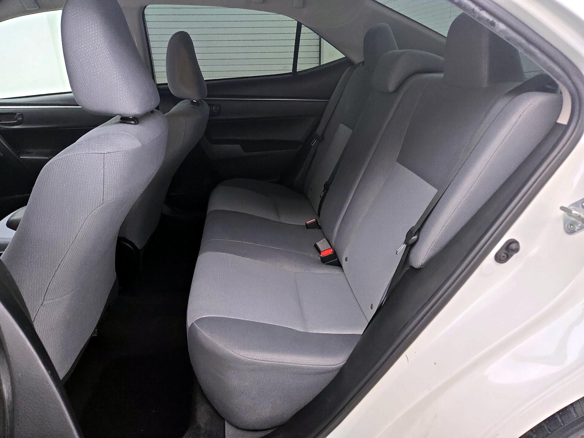 Thumbnail: 2016 Toyota Corolla - 18